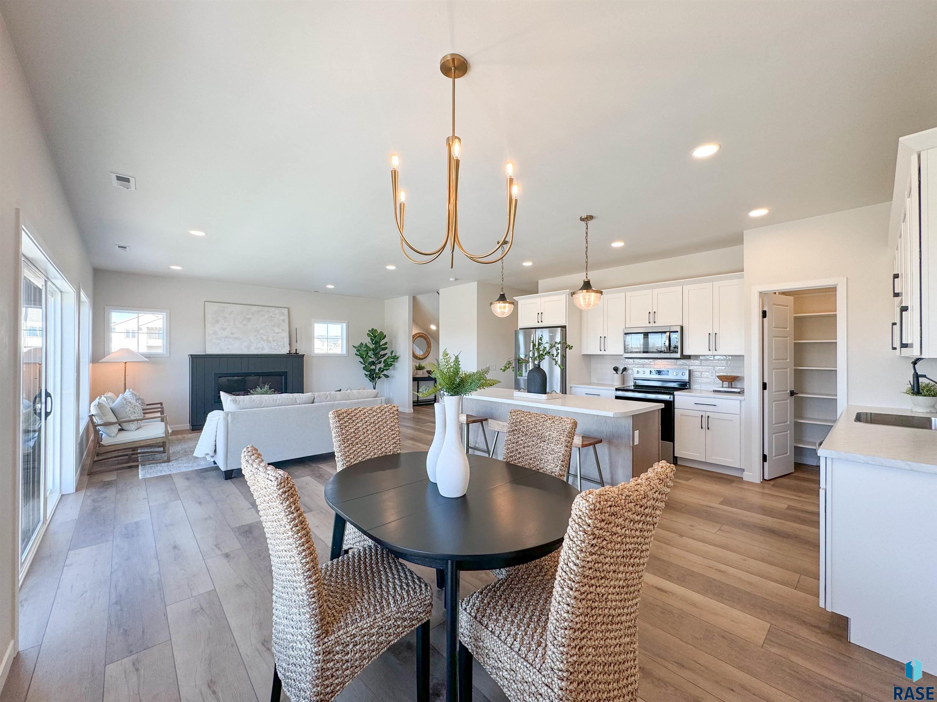 5524 W Liberator Cir