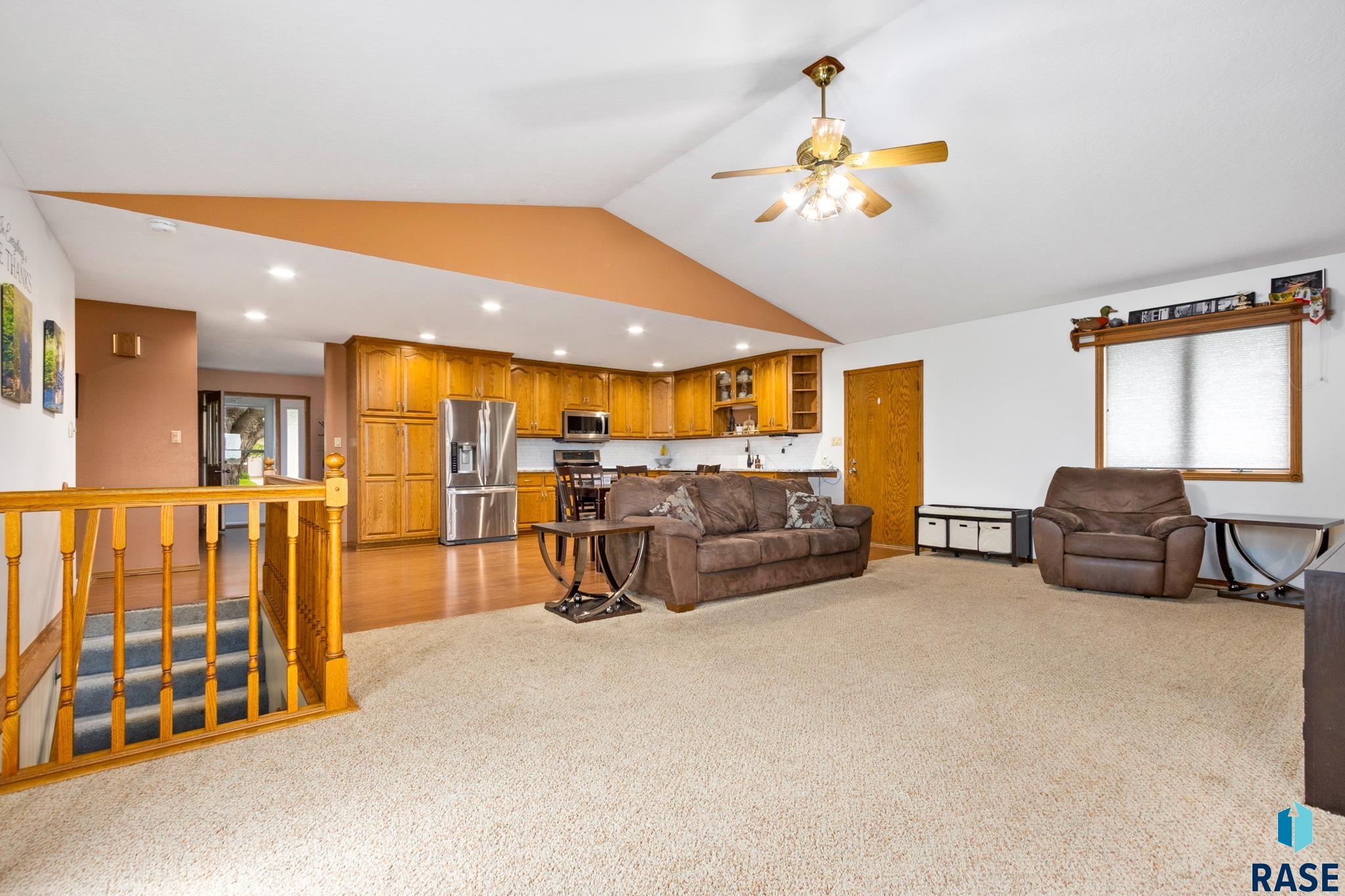 830 Hyland Dr