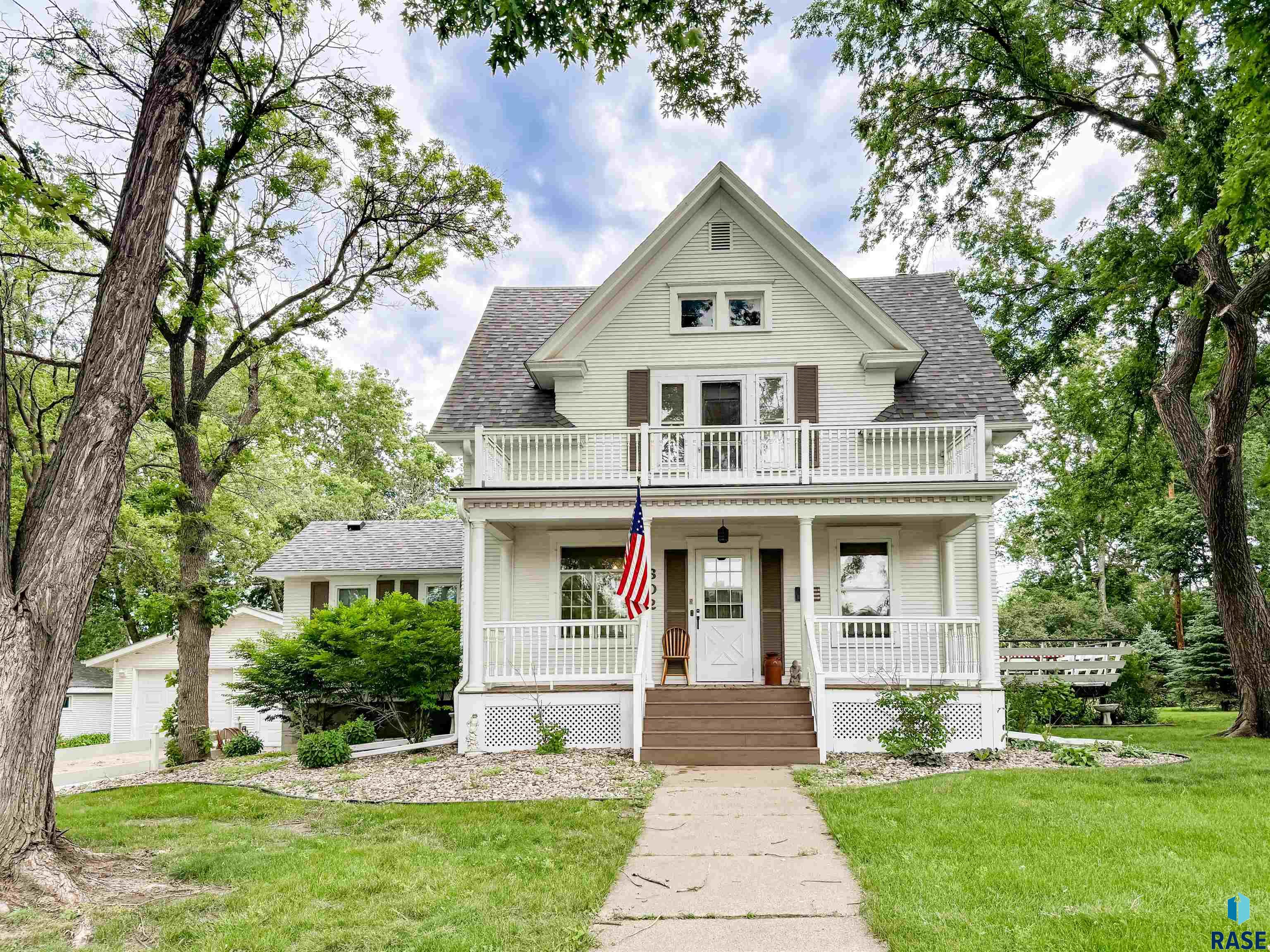 602 E Lynn Ave