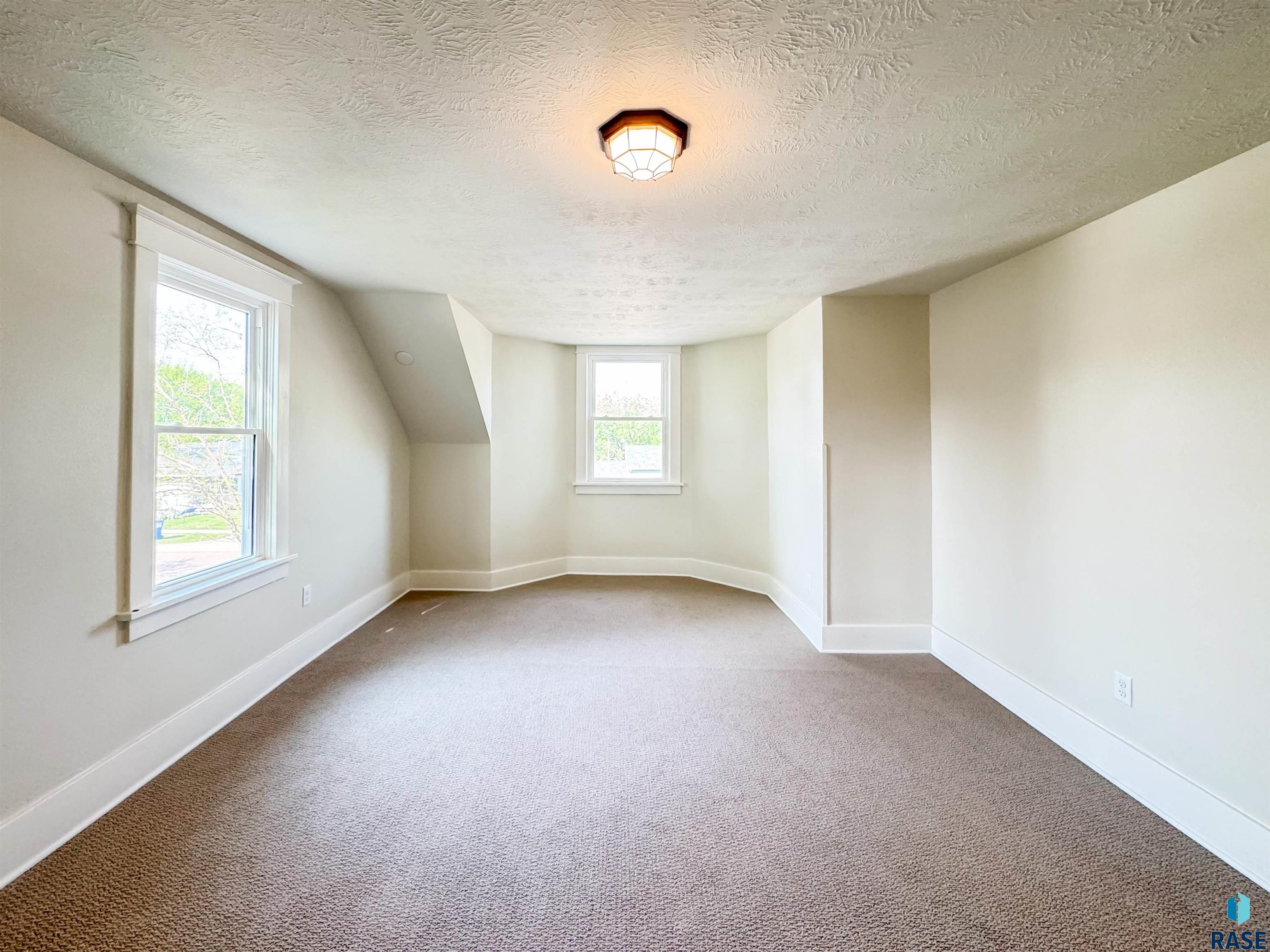 360 N Cherry Ave