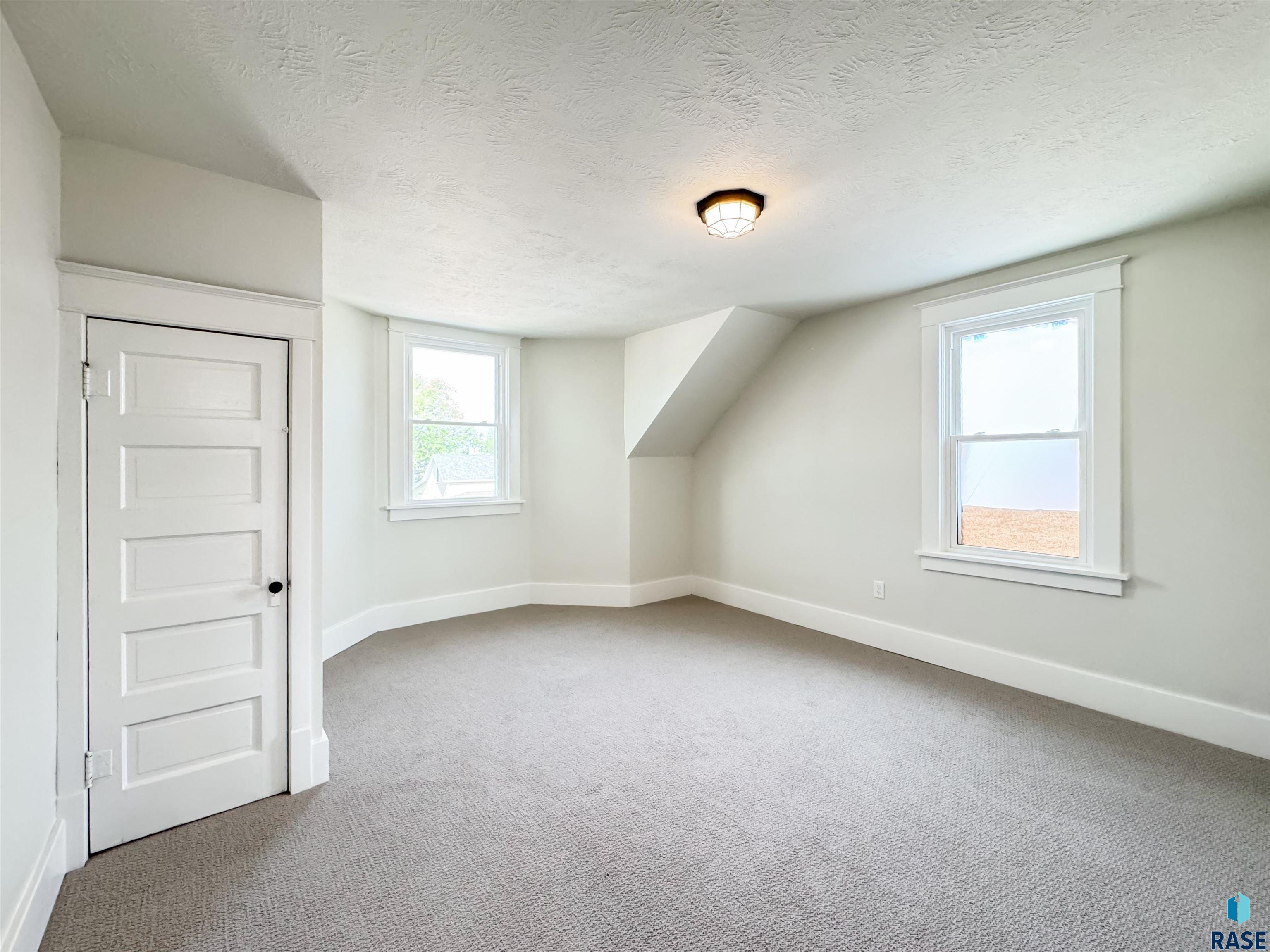 360 N Cherry Ave