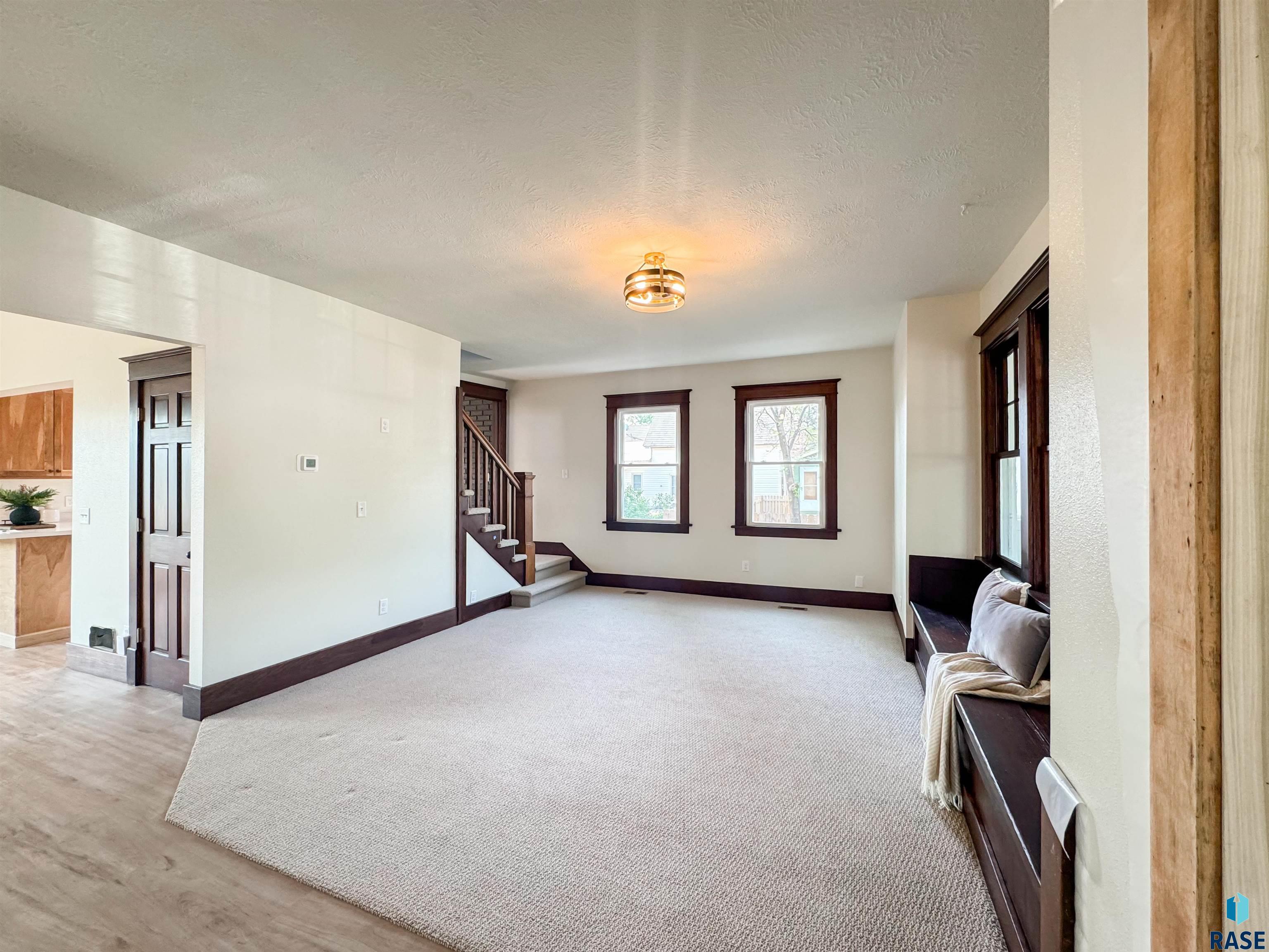 360 N Cherry Ave