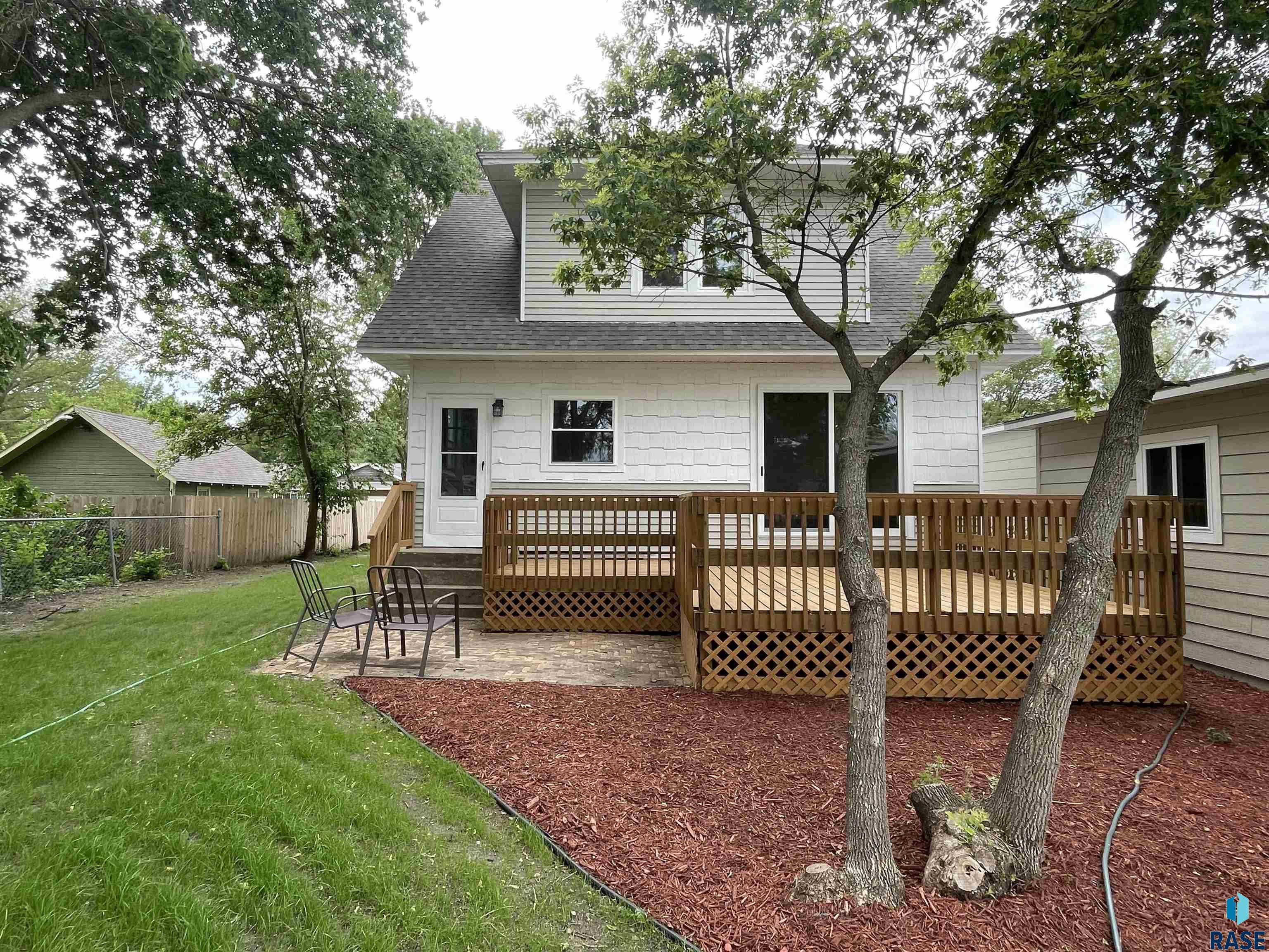 360 N Cherry Ave