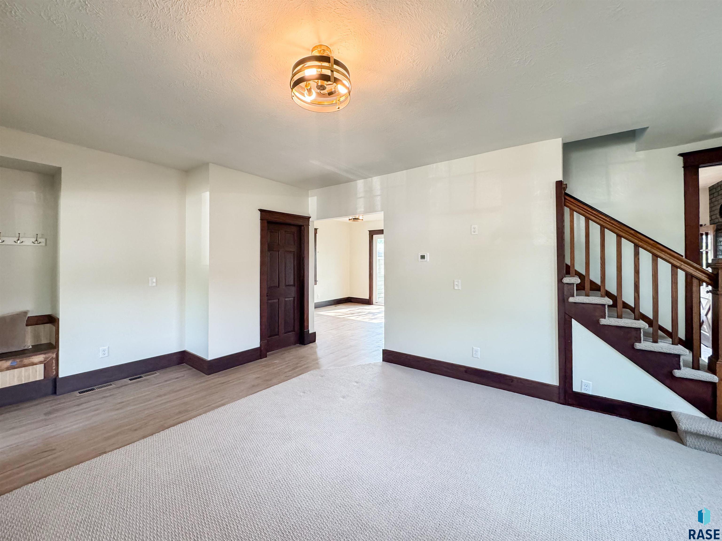 360 N Cherry Ave