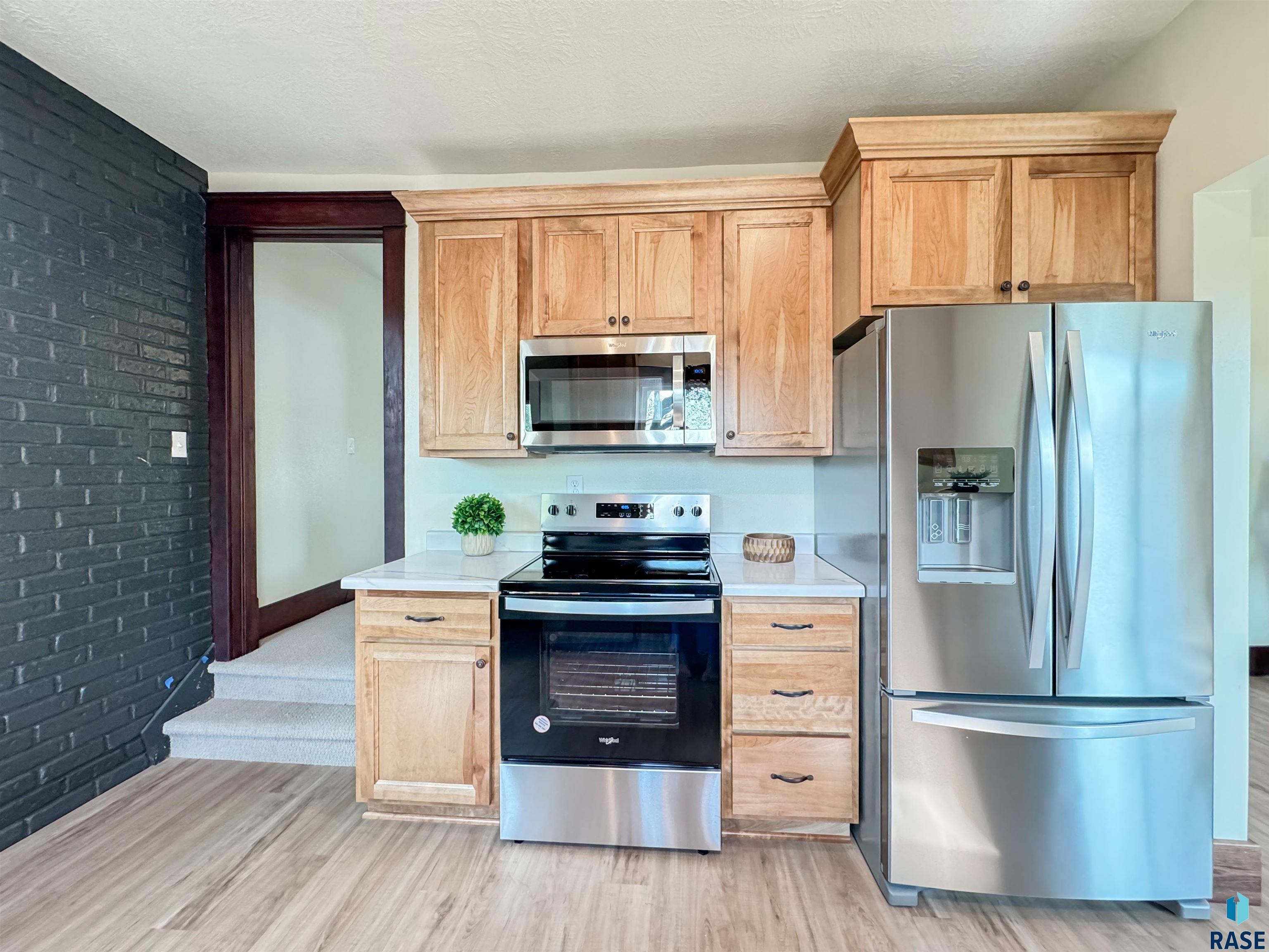 360 N Cherry Ave