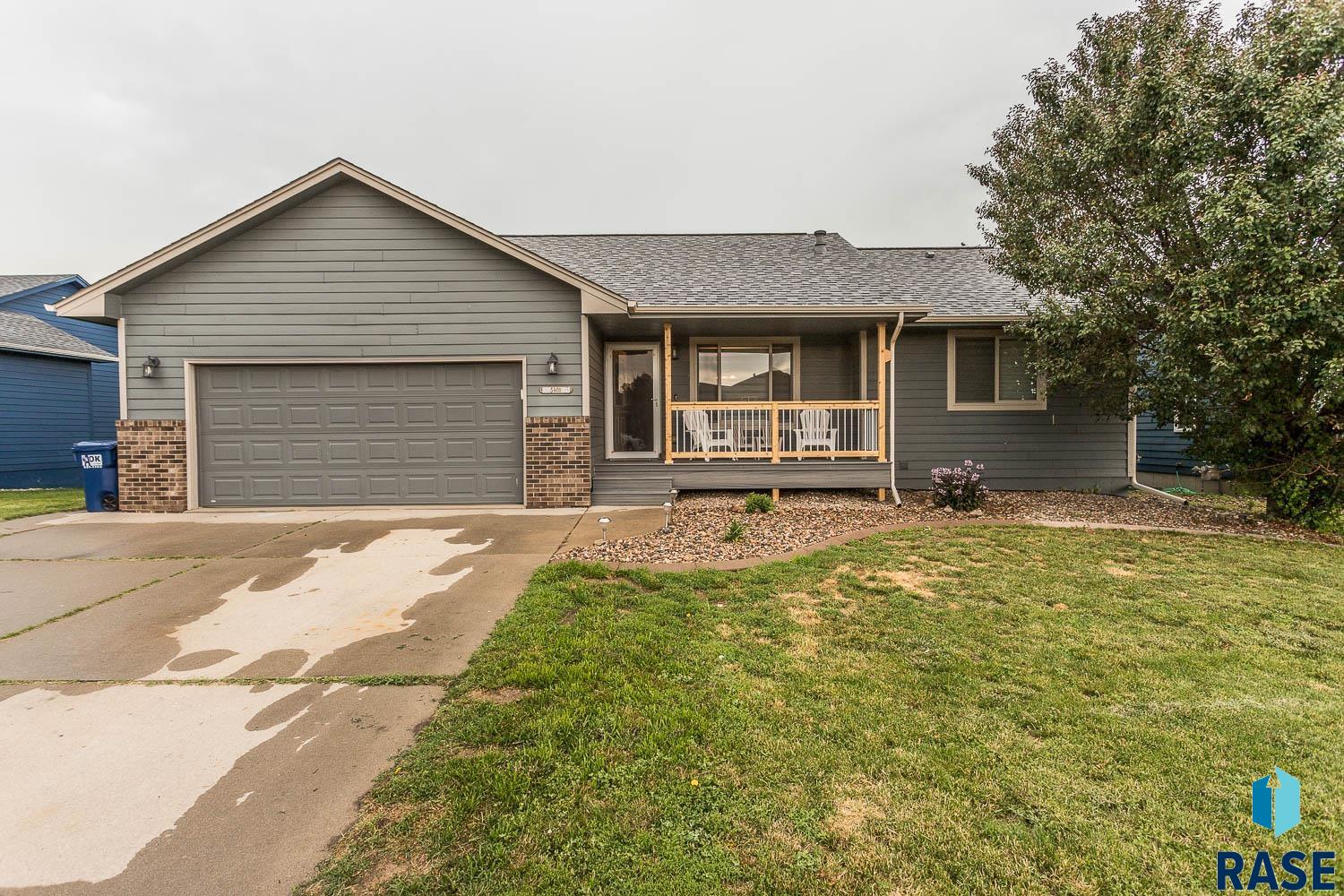 5901 N Gold Nugget Ave