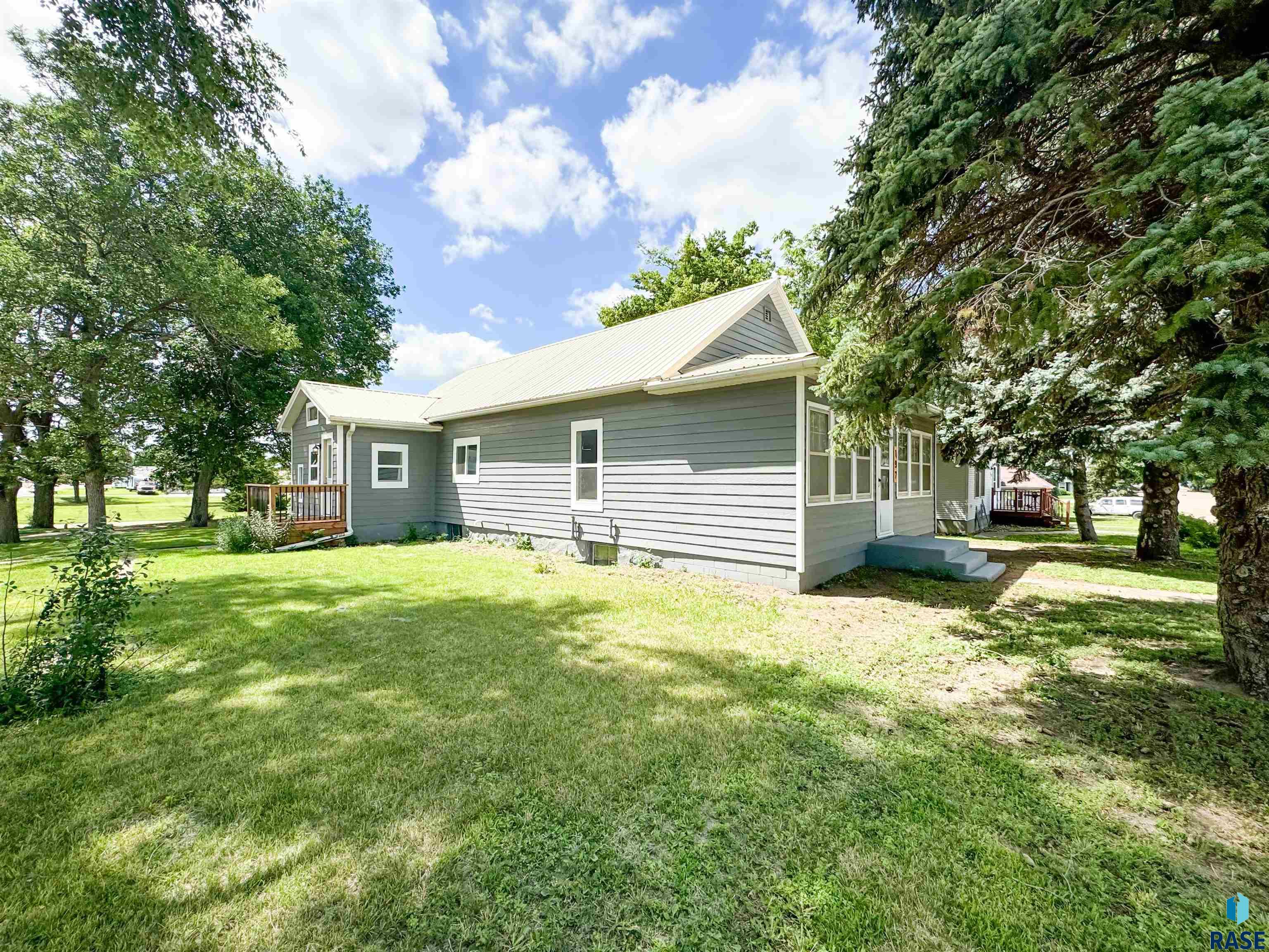 197 N Cherry Ave