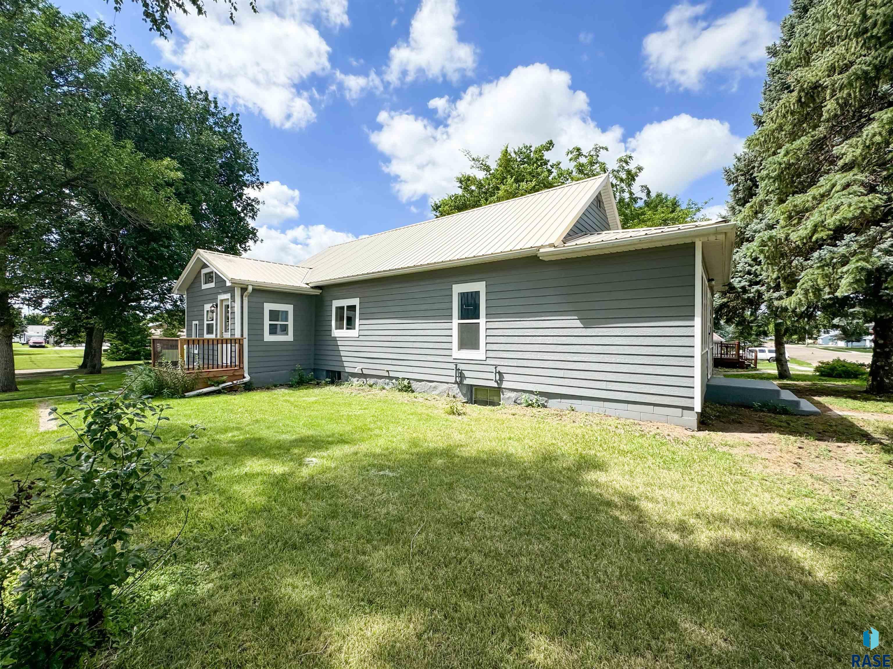 197 N Cherry Ave
