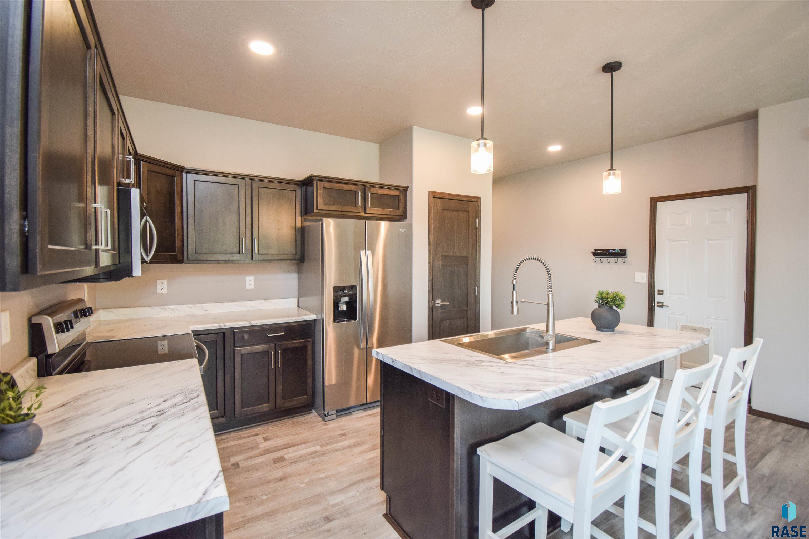 212 Lydia Ct