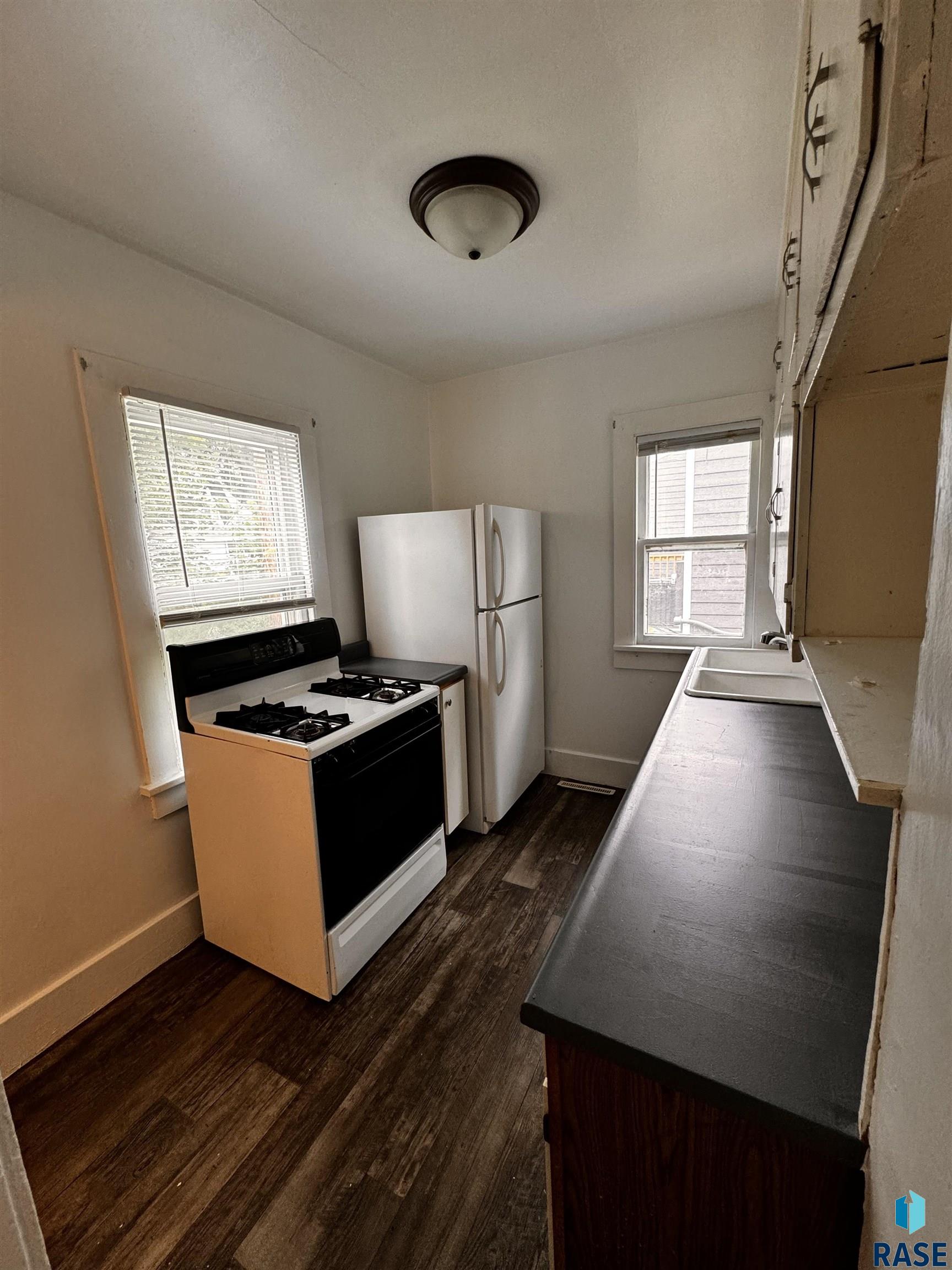 708 W 28th St