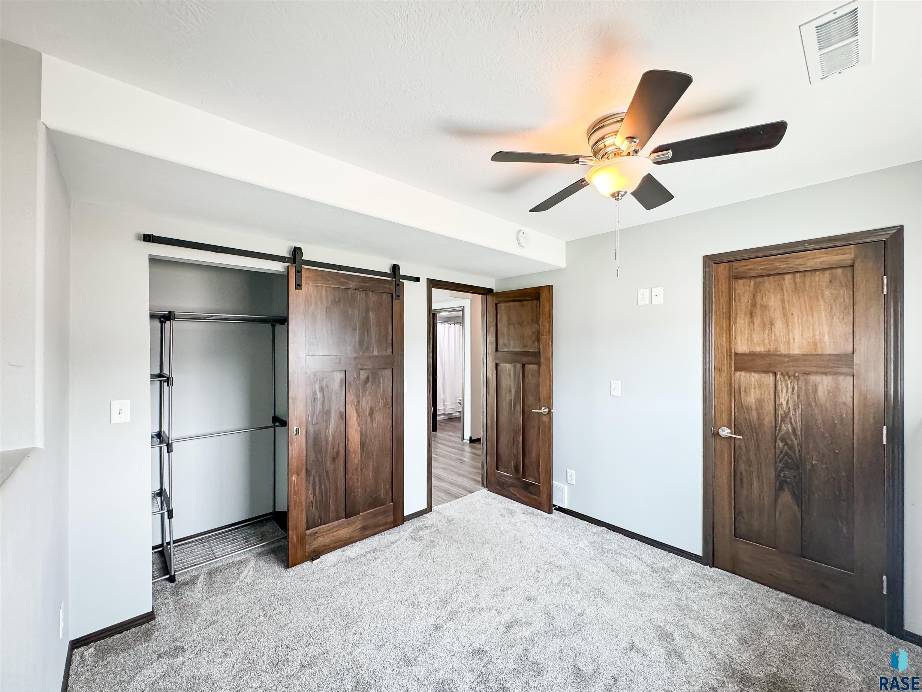 5604 W Holbrook Cir