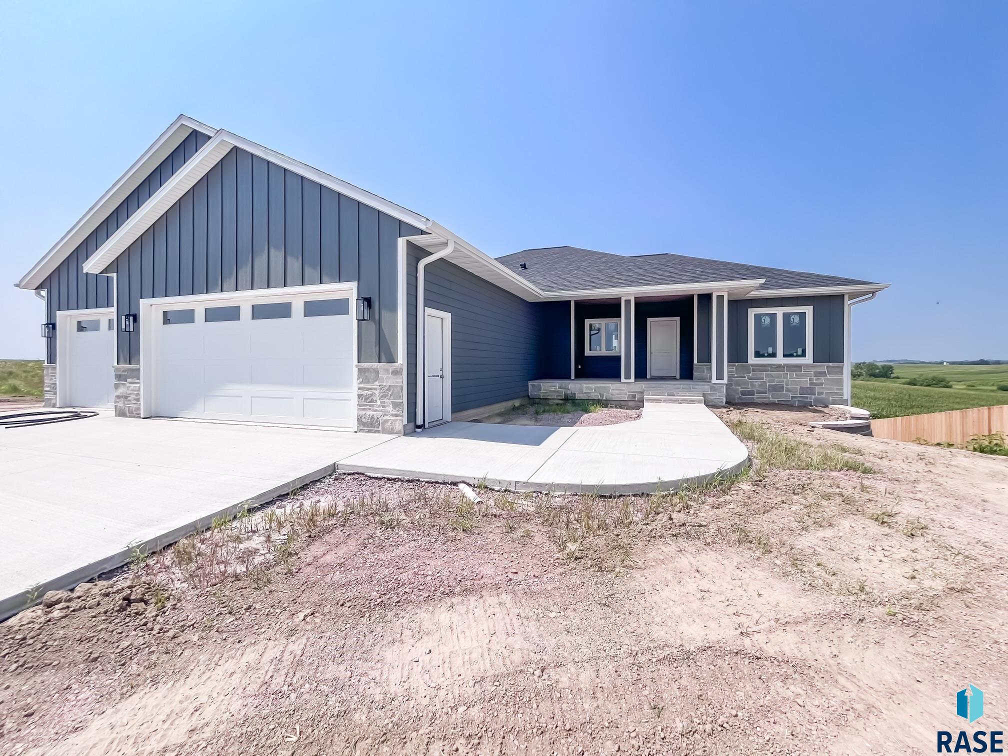 205 W Willow Trl