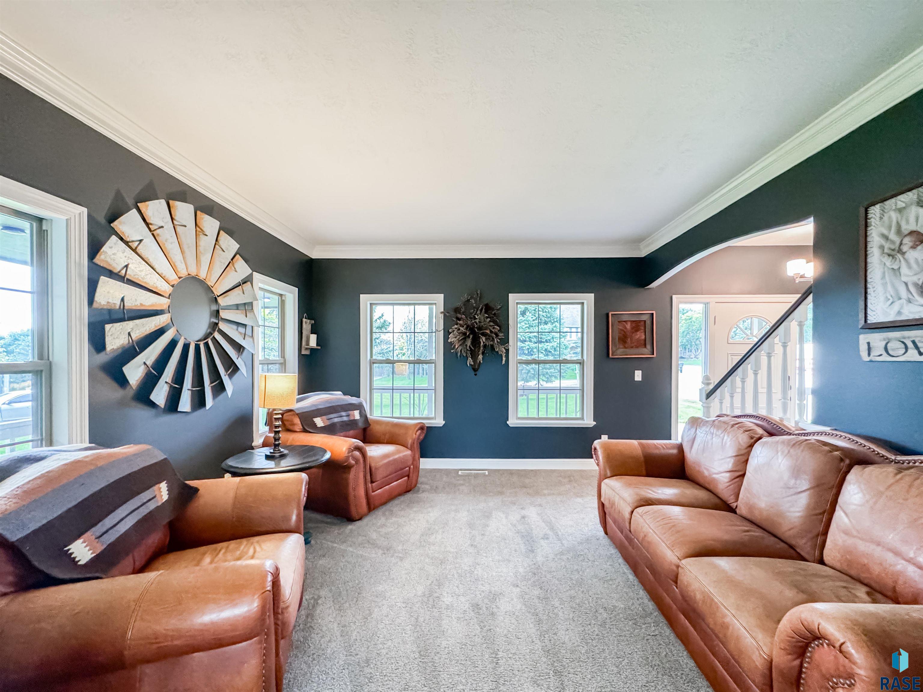 909 S Fawn Ct