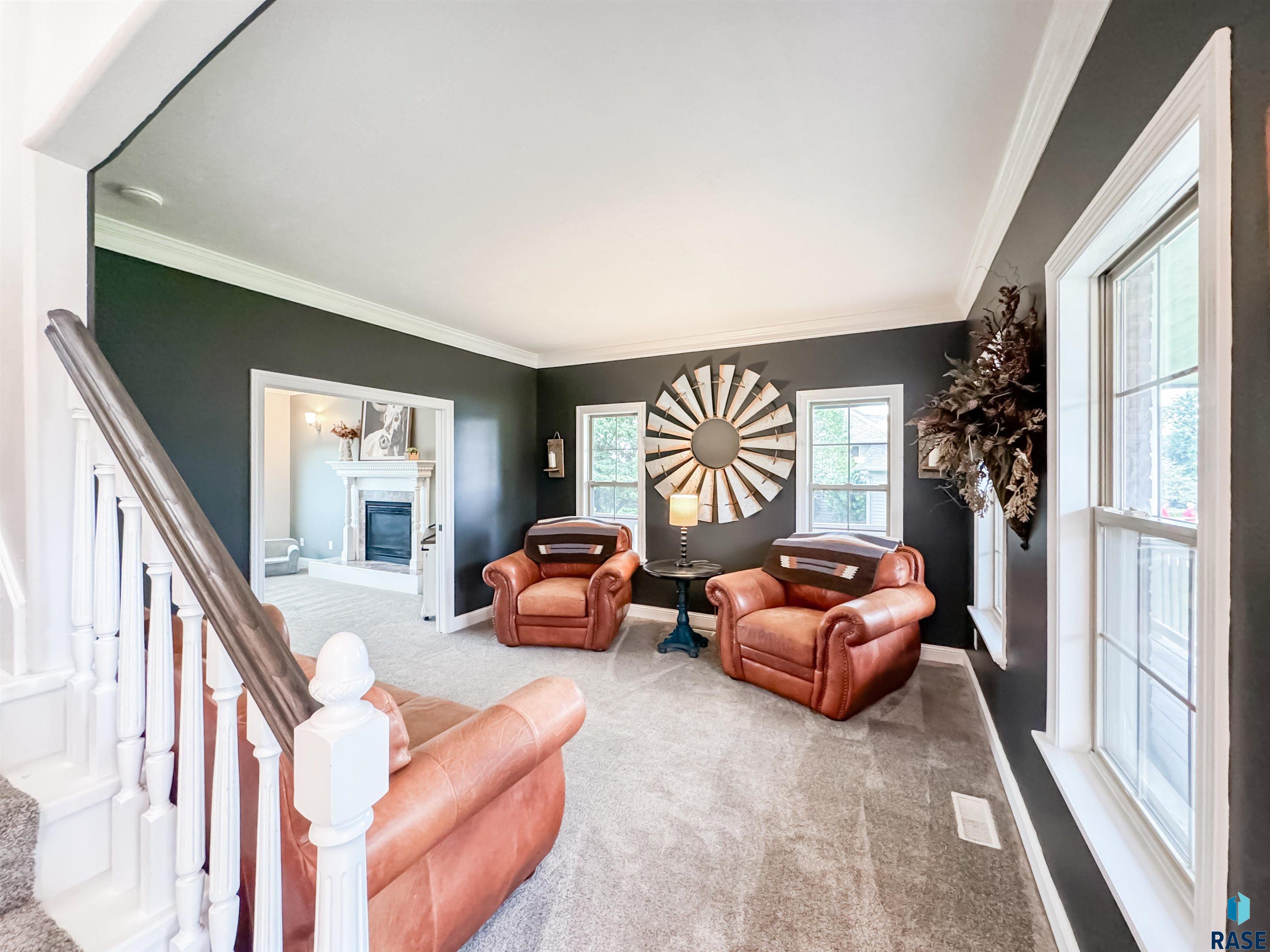 909 S Fawn Ct