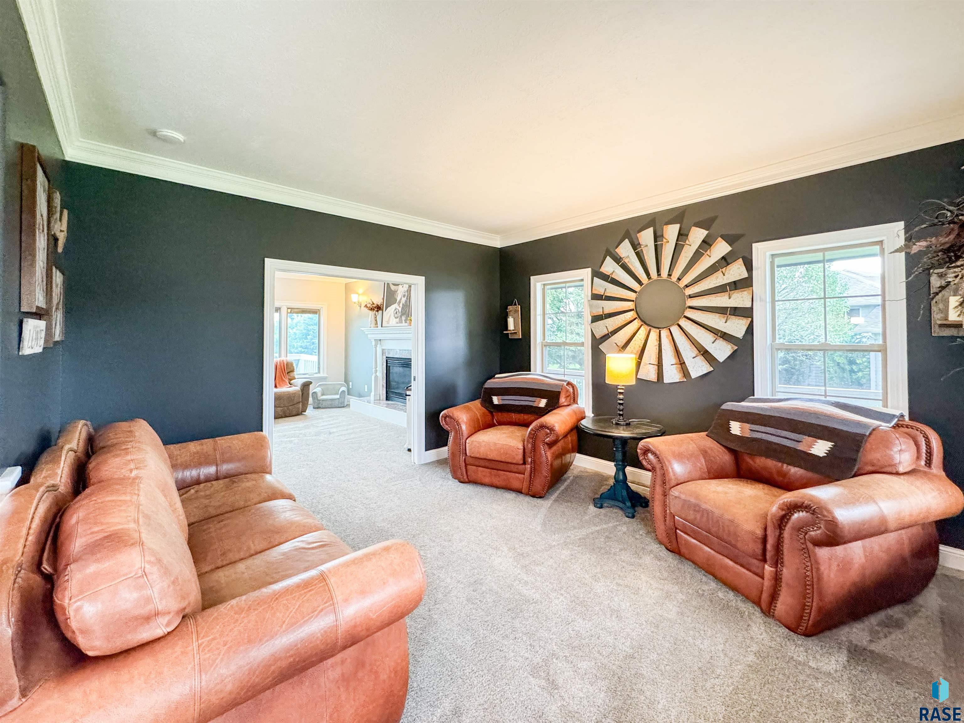 909 S Fawn Ct