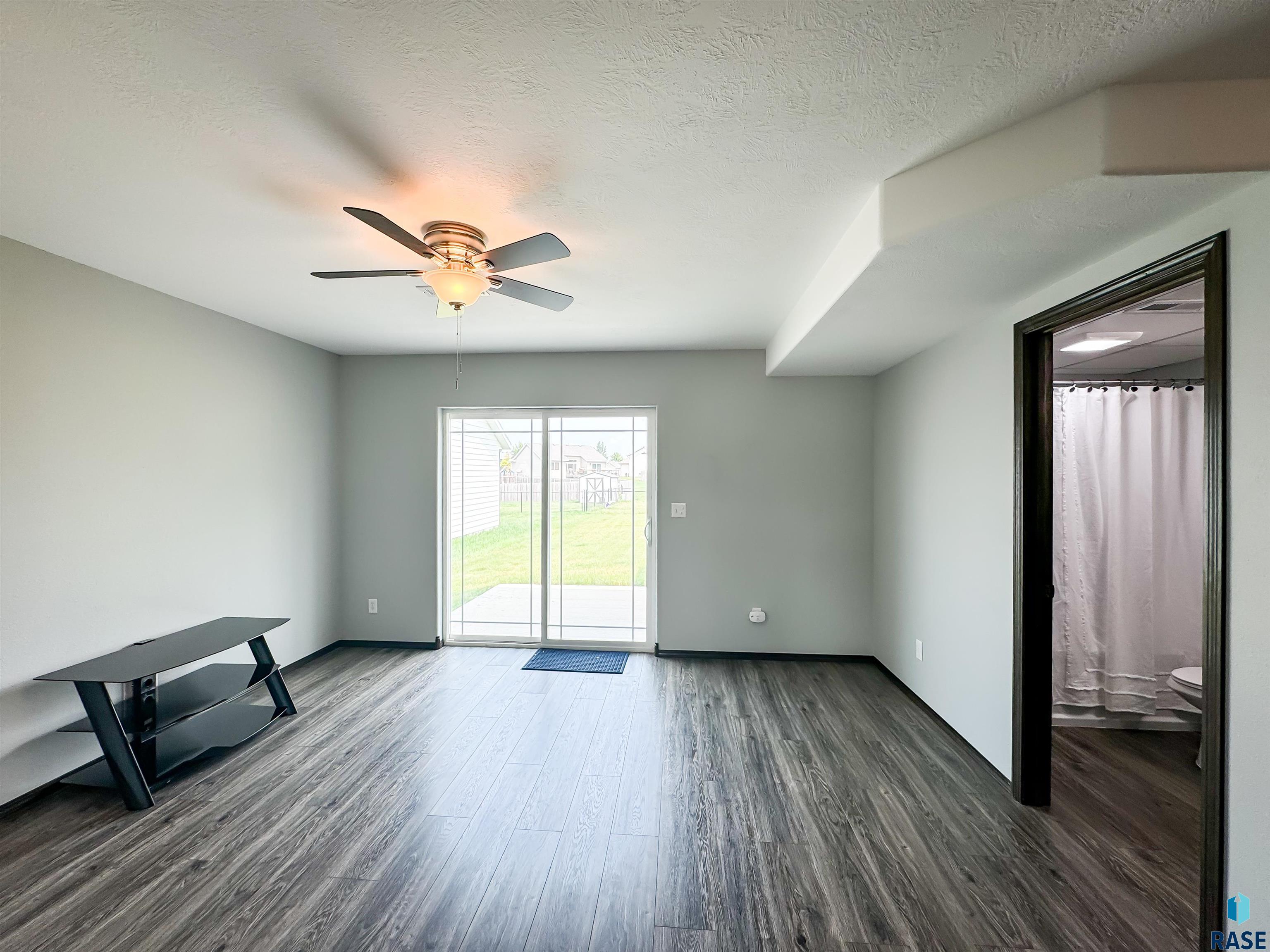 5604 W Holbrook Cir