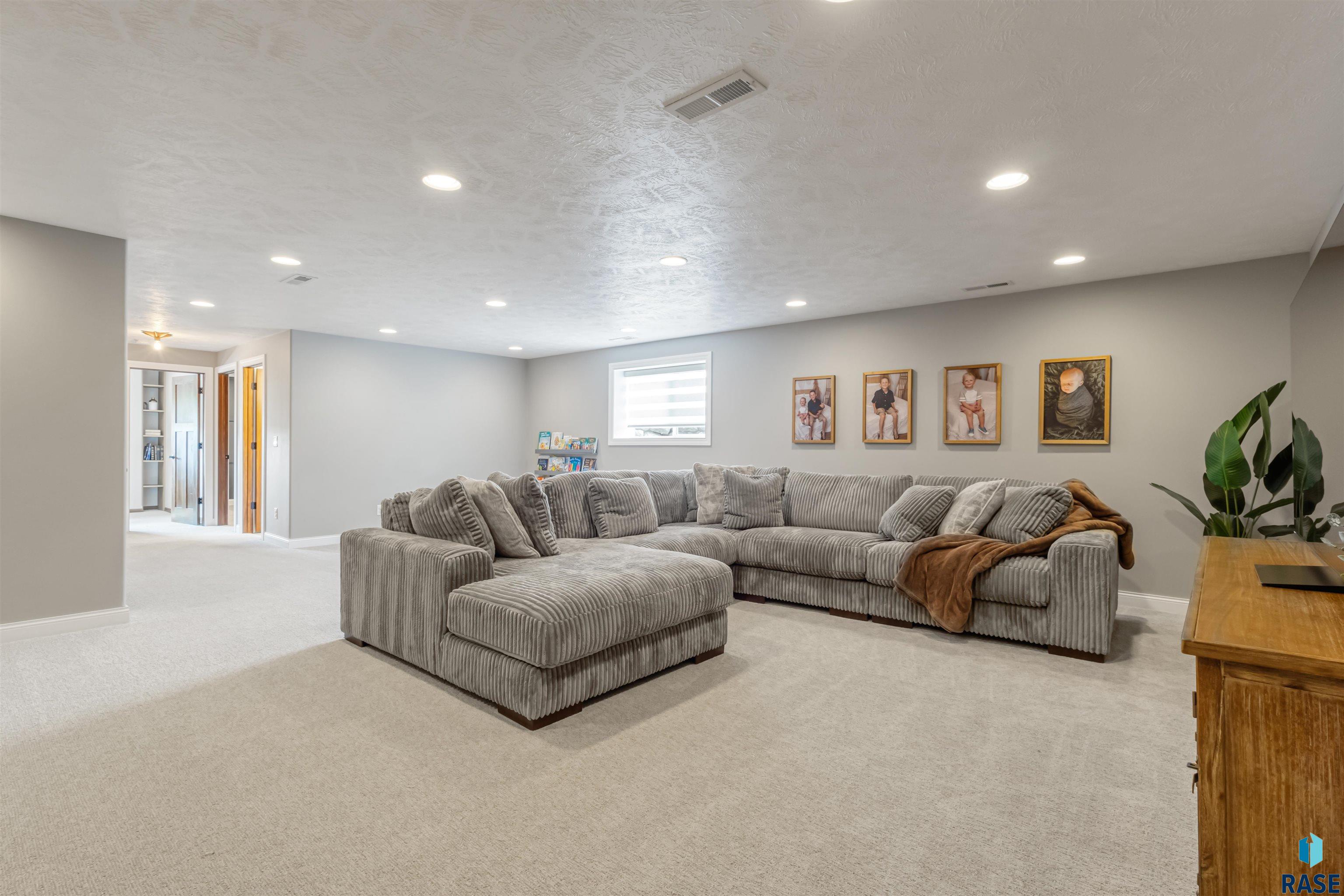 4208 W Explorer Cir
