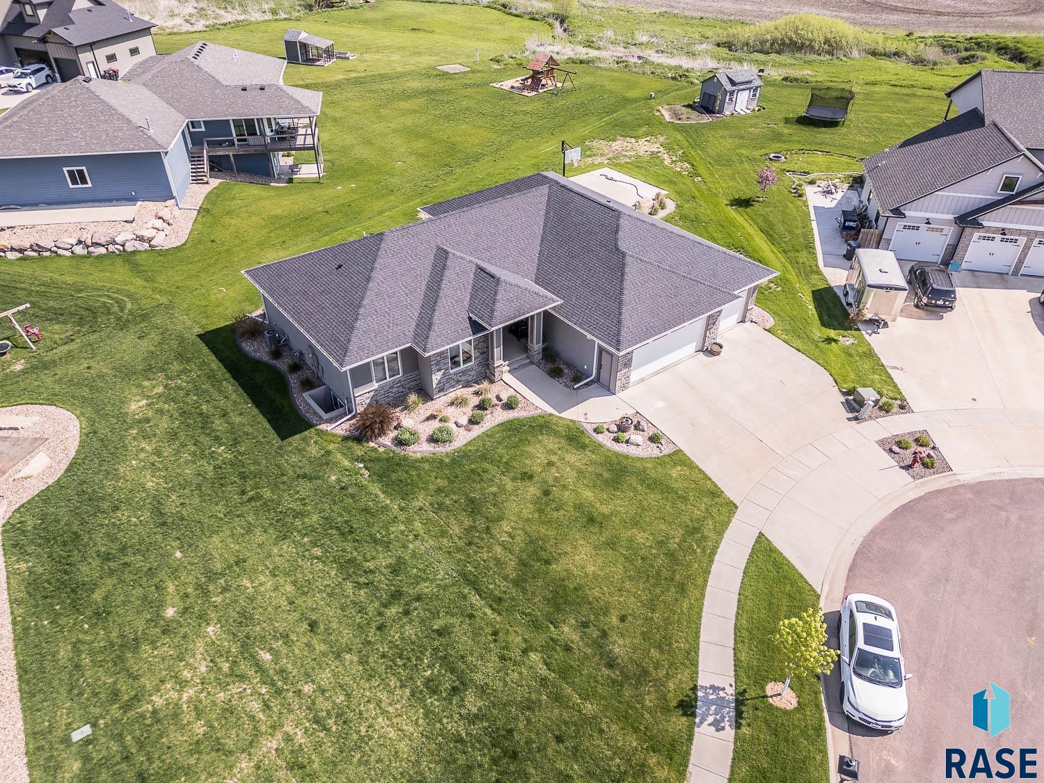 2824 E Sunflower Cir