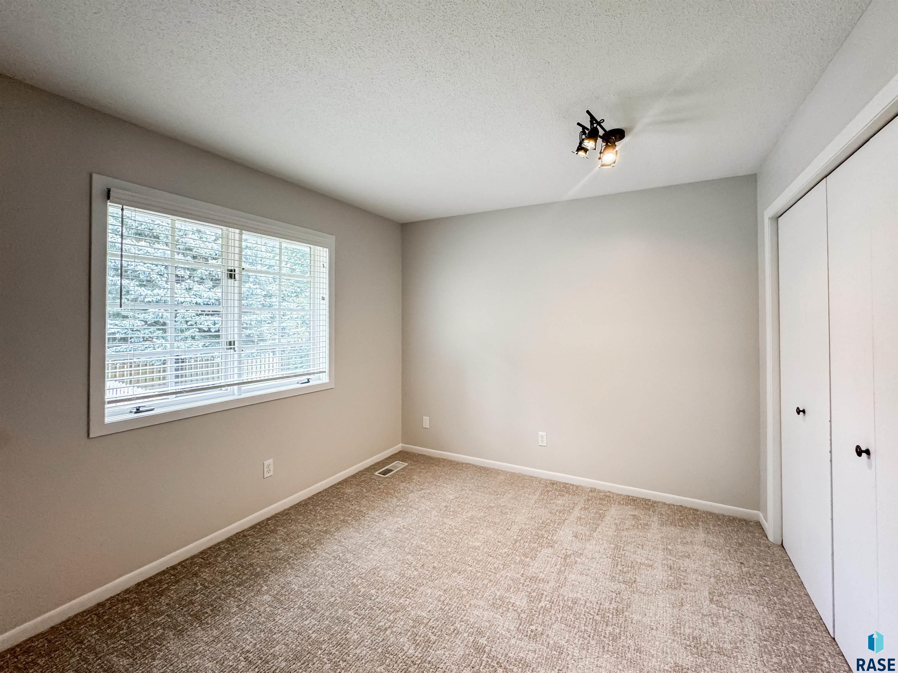 2600 E Marson Dr