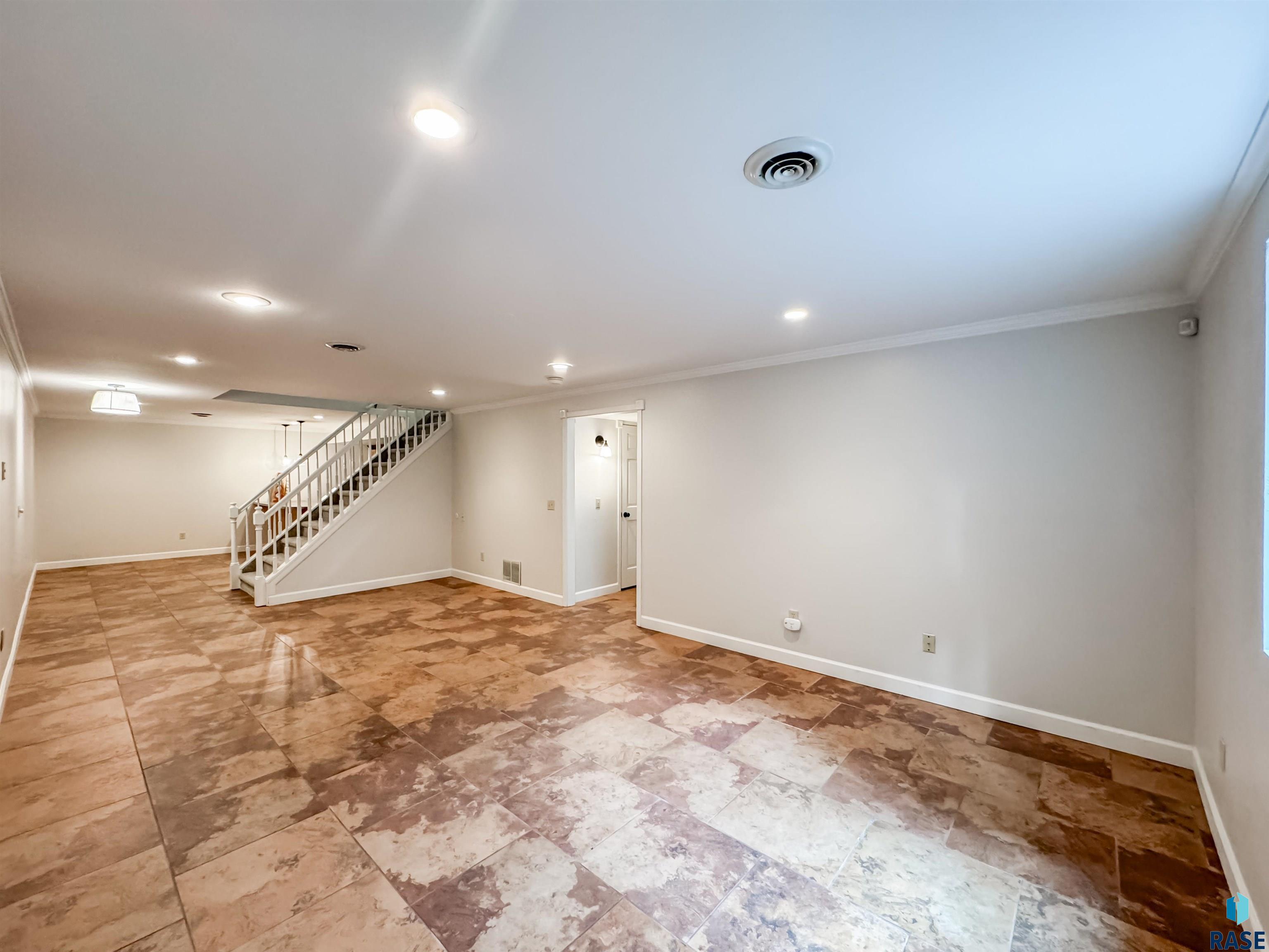 2600 E Marson Dr