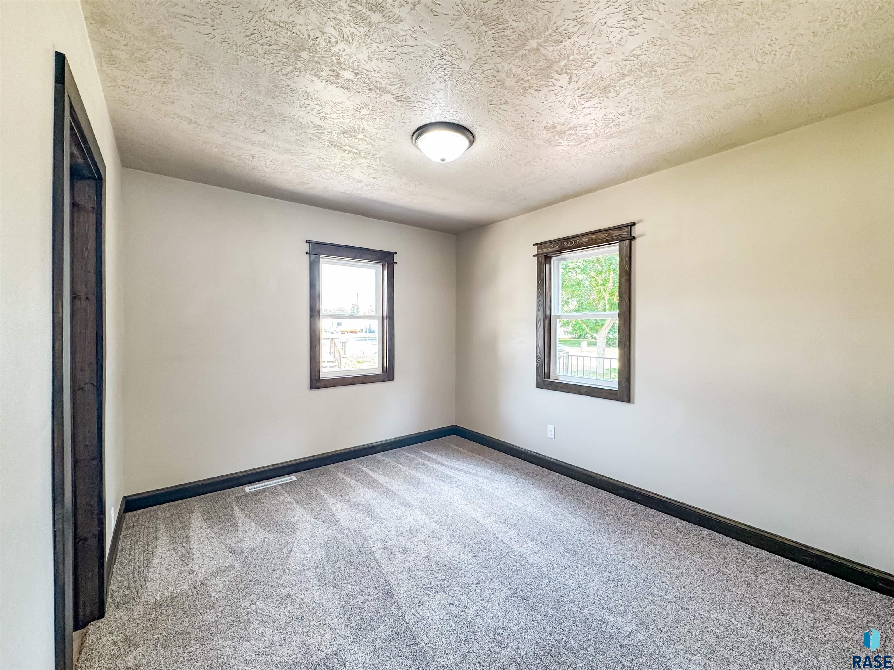 309 S Main St