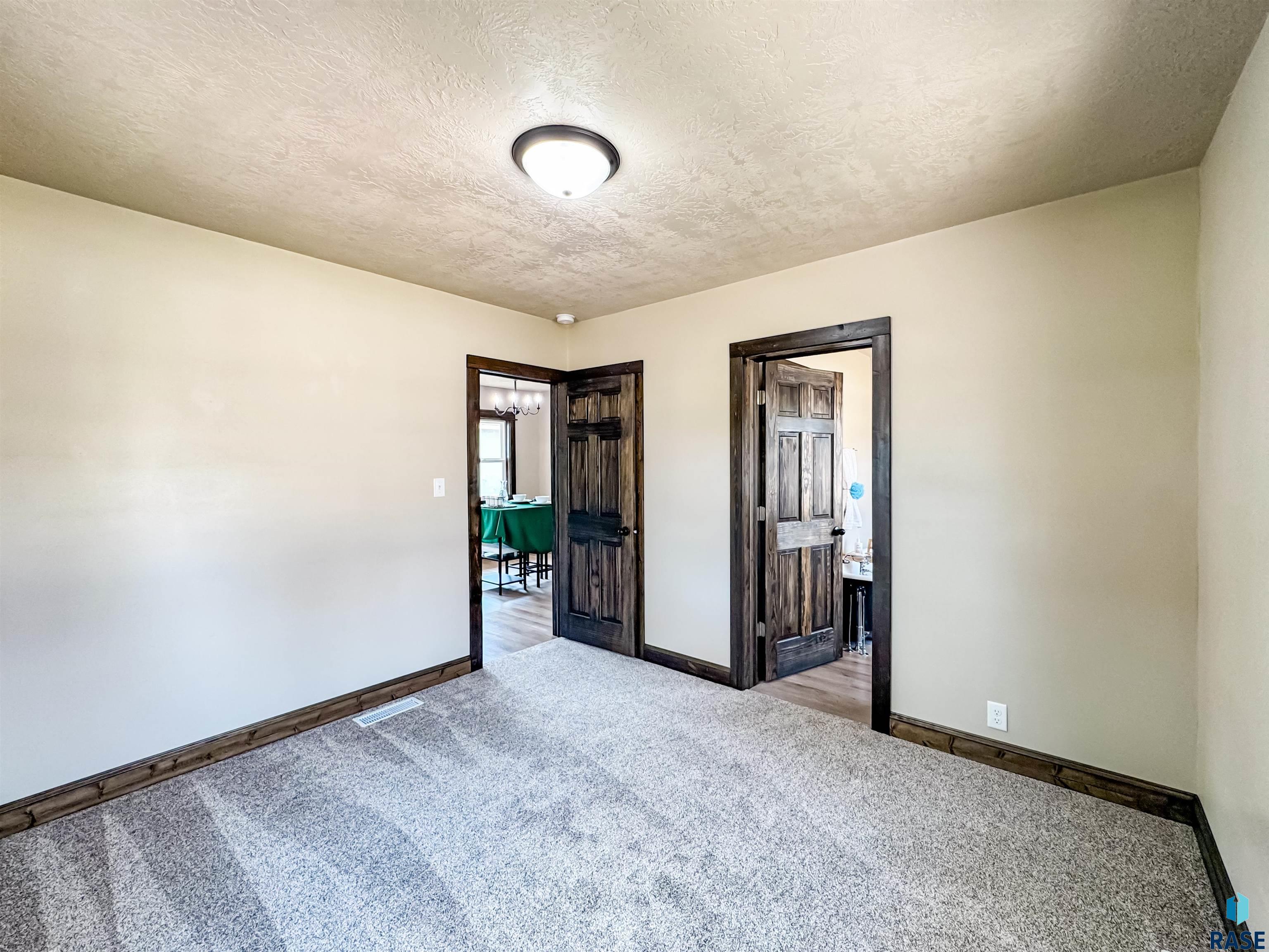 309 S Main St