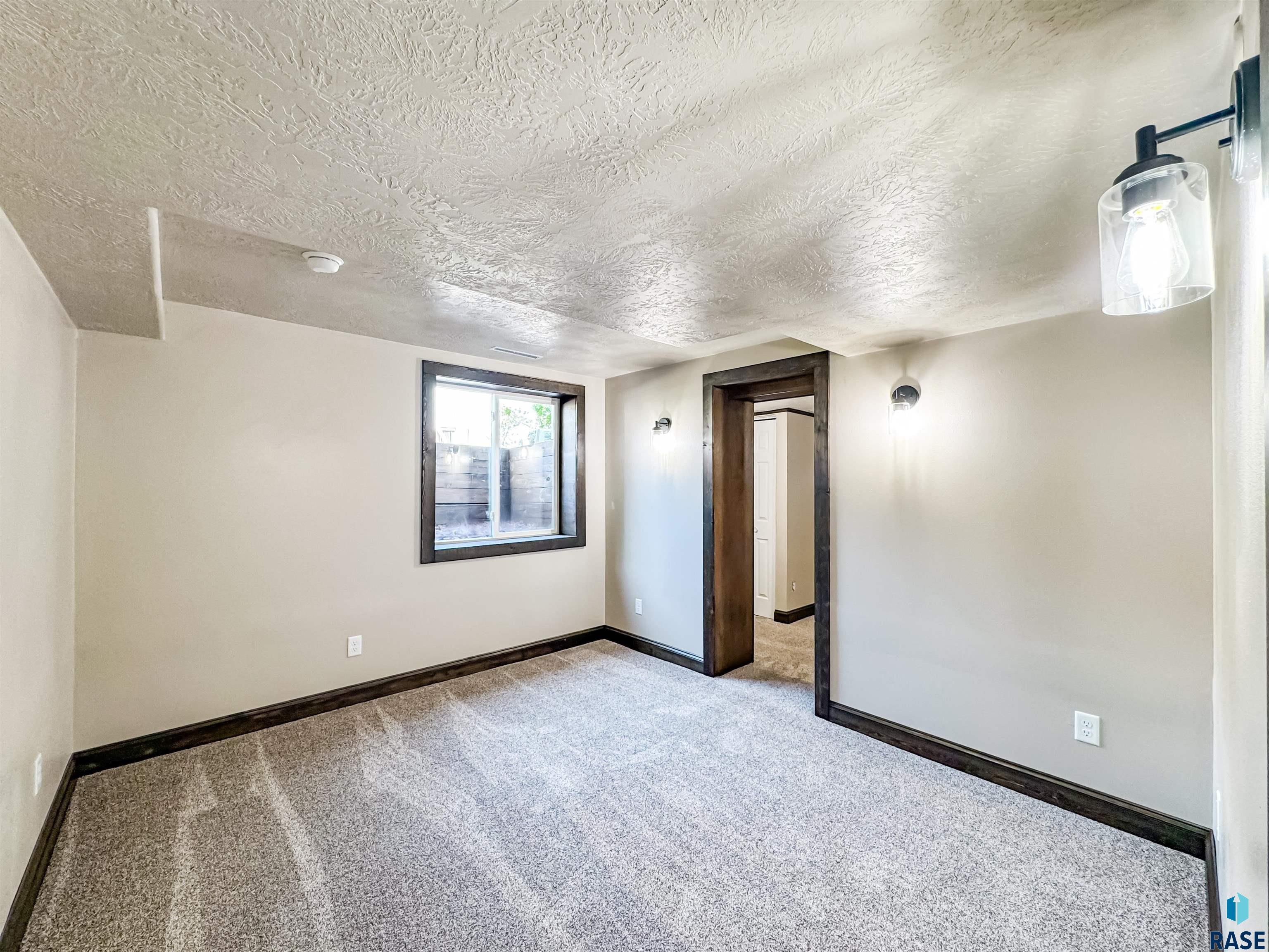 309 S Main St