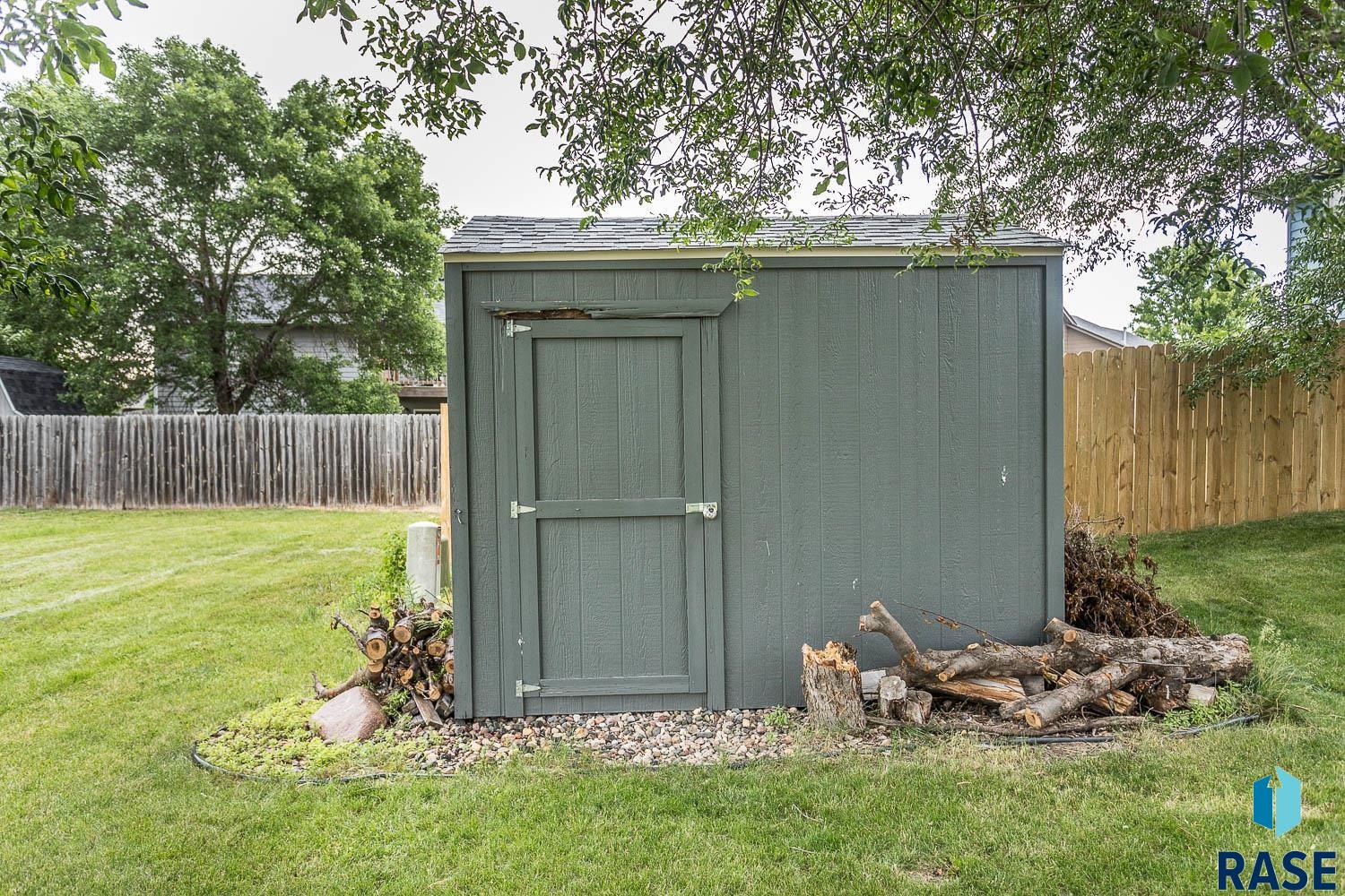 5901 N Gold Nugget Ave