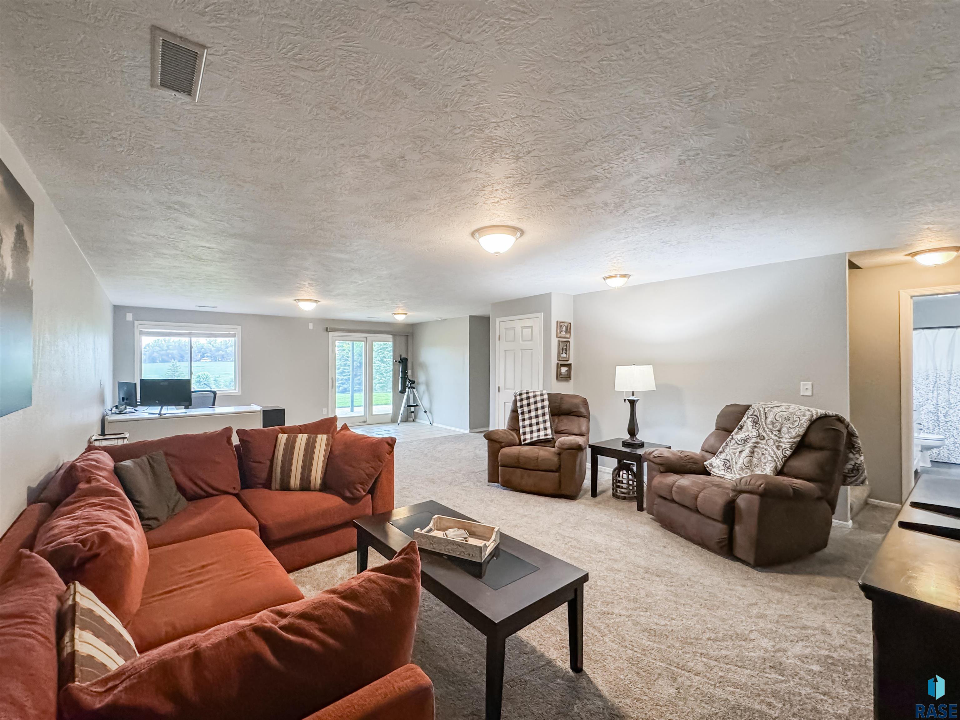 909 S Fawn Ct