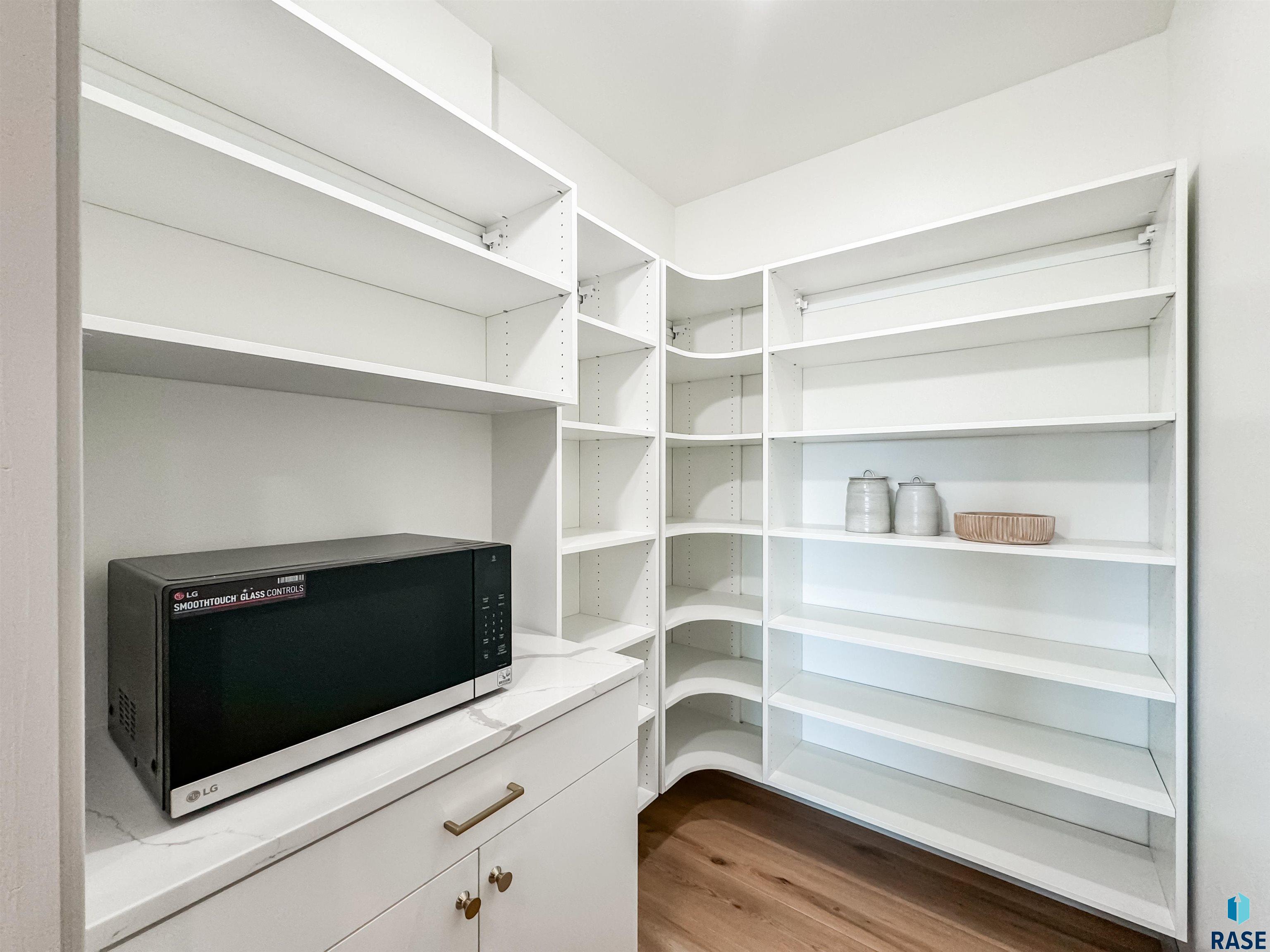 205 W Willow Trl