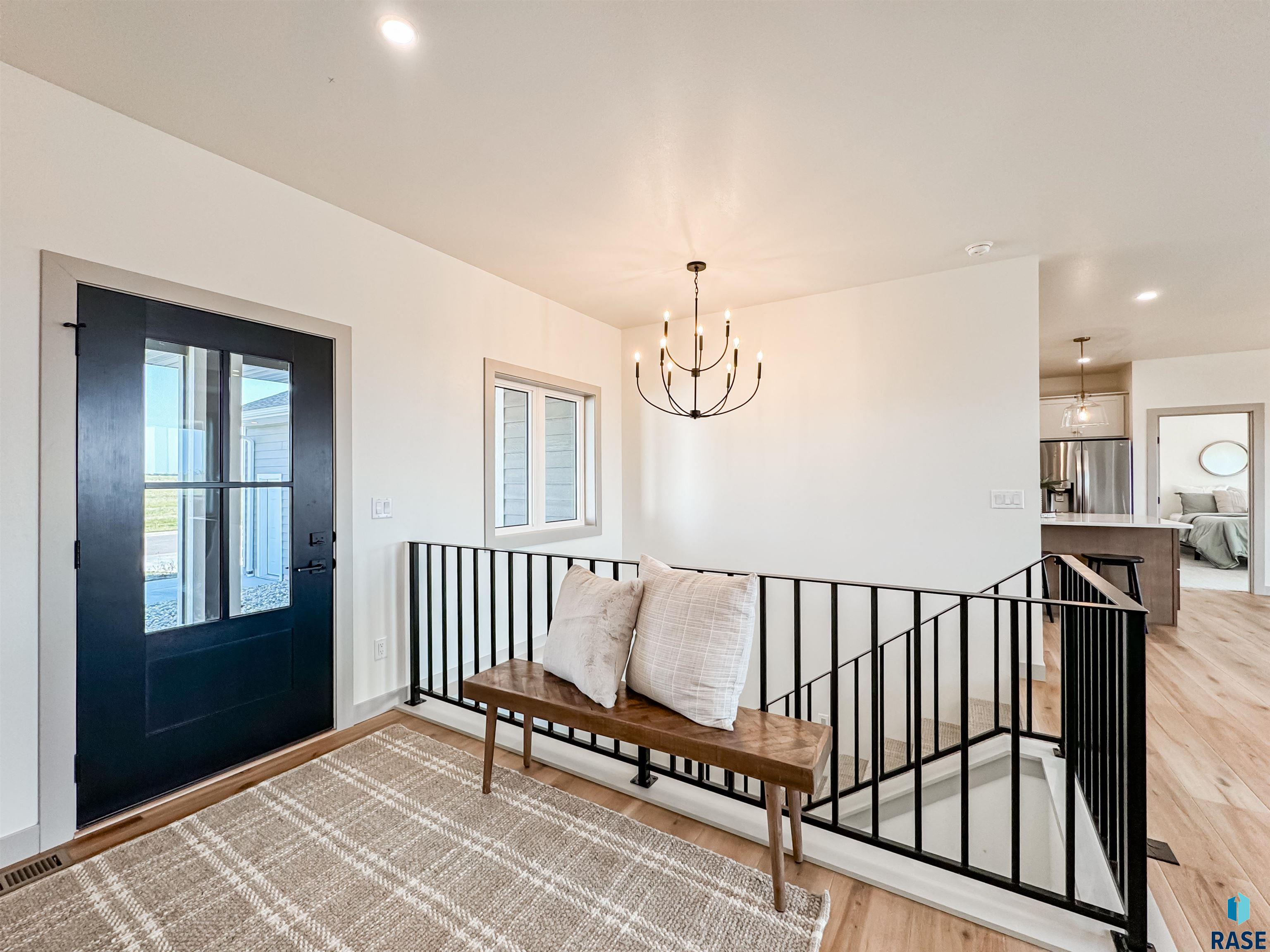 205 W Willow Trl