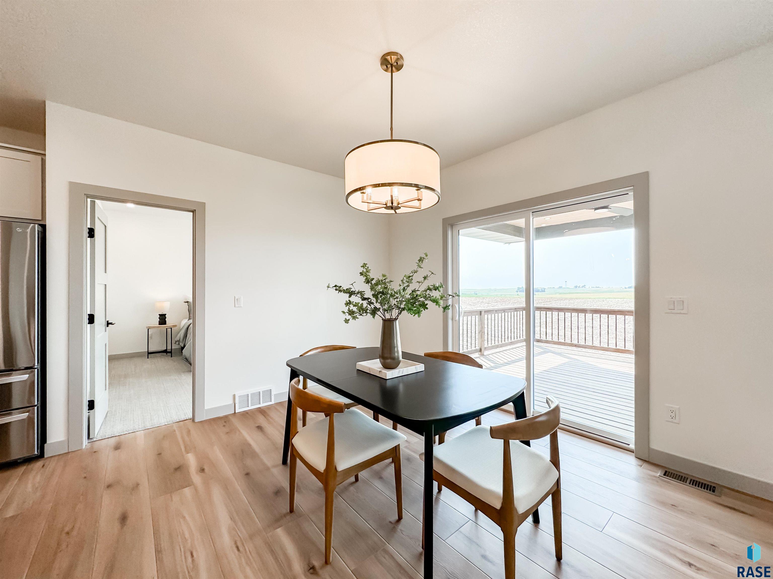 205 W Willow Trl