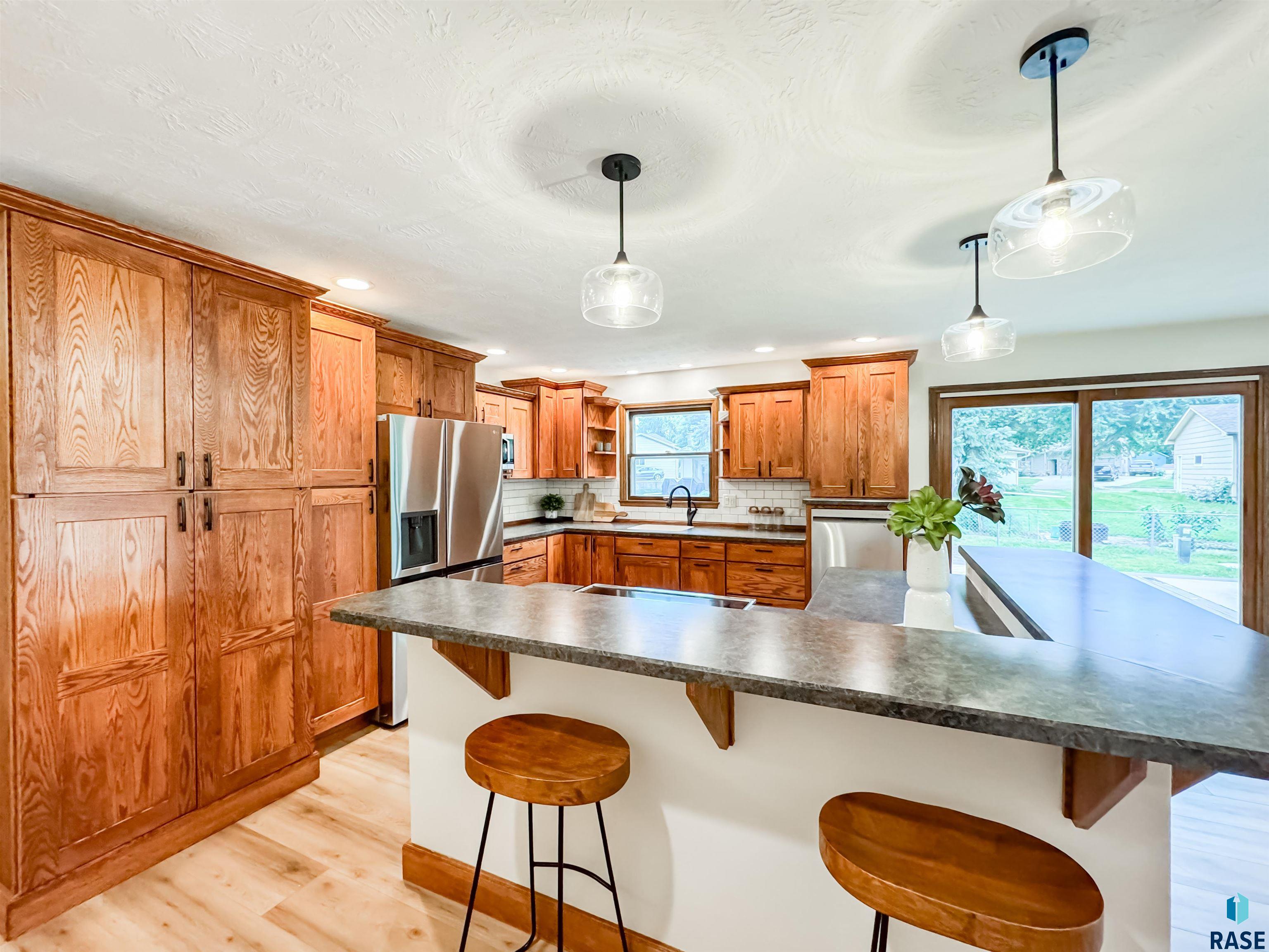 5200 W St James Dr