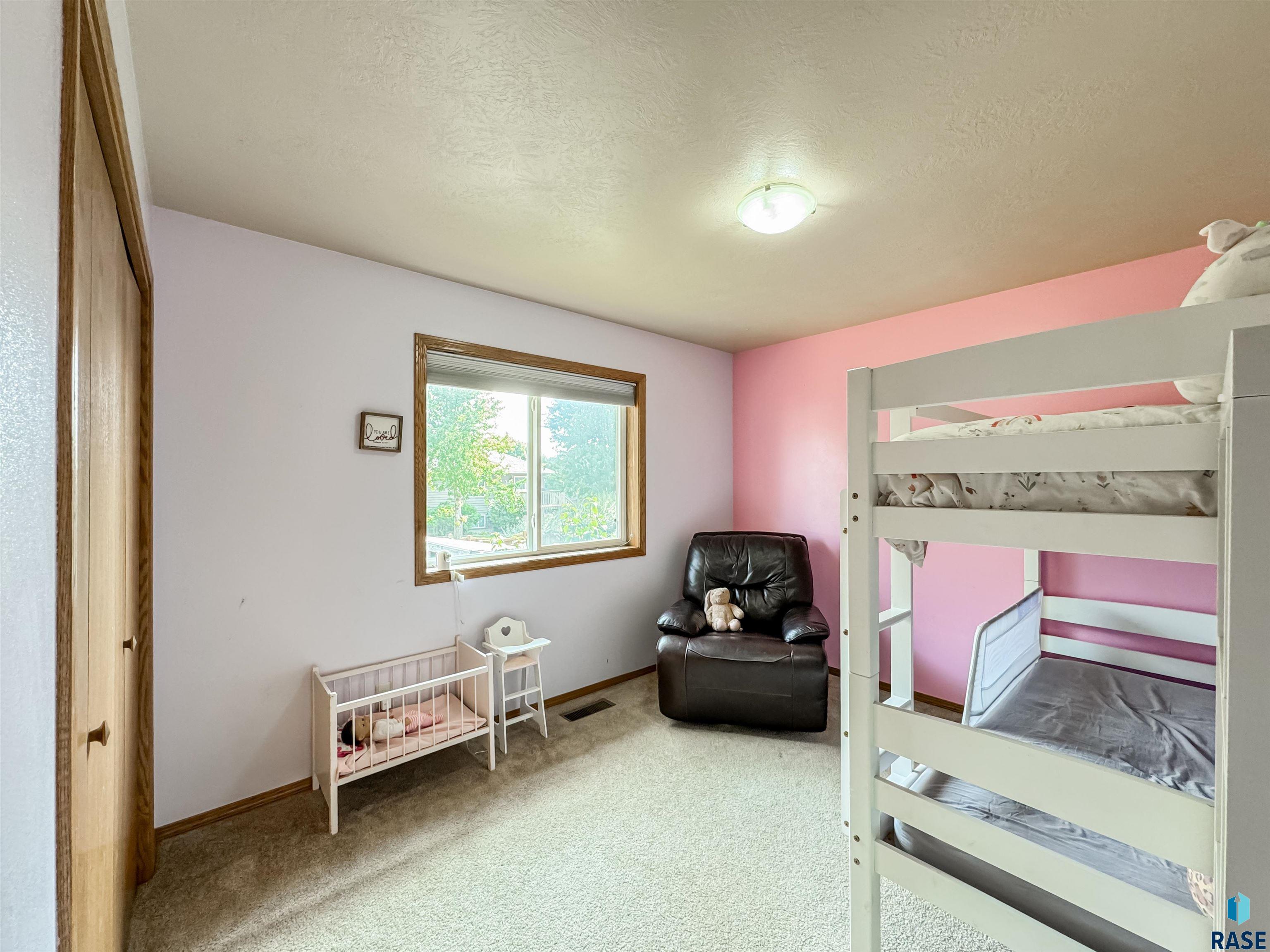 5104 S Sarmar Ave