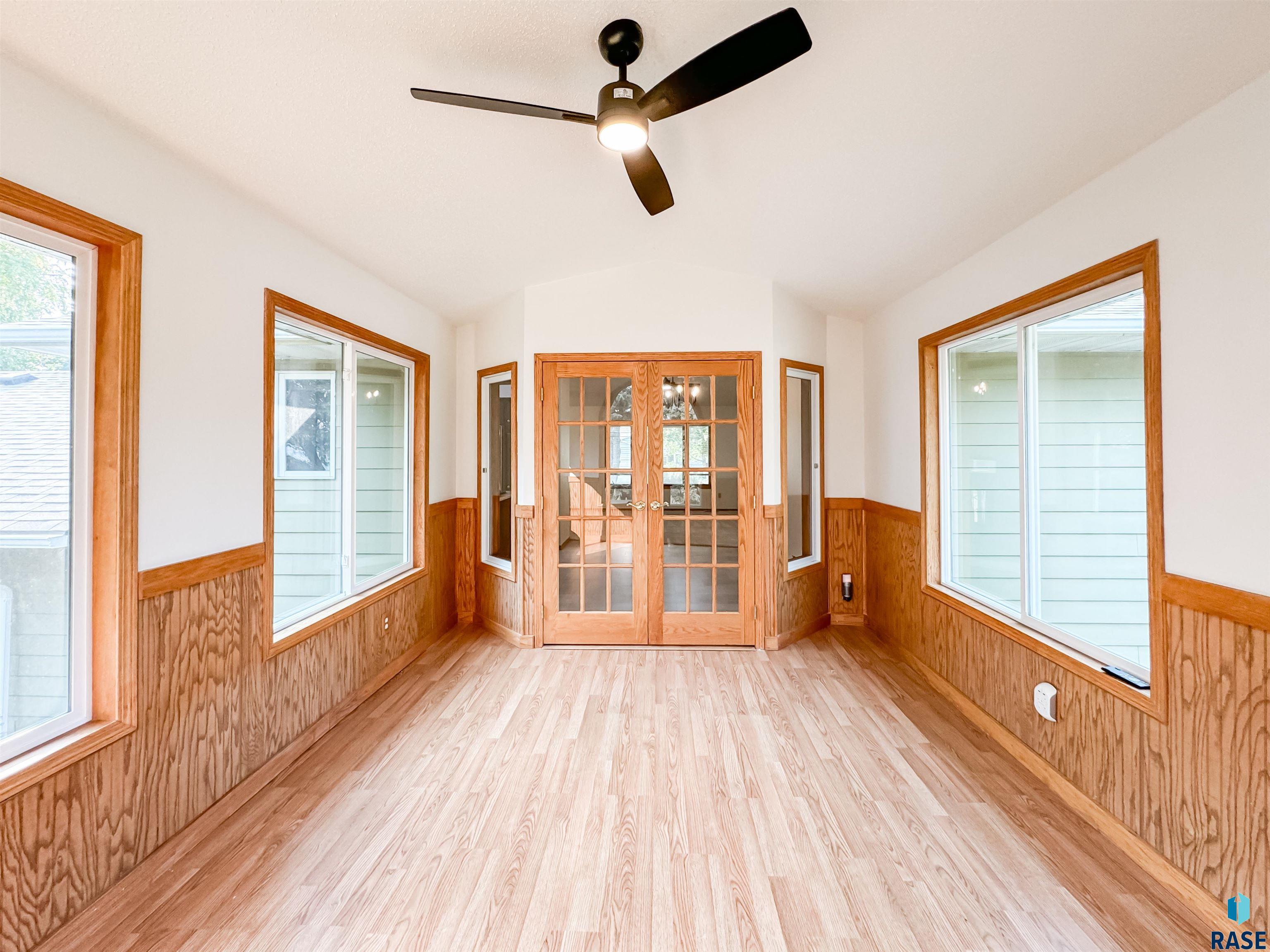 1200 S Sunny View Dr