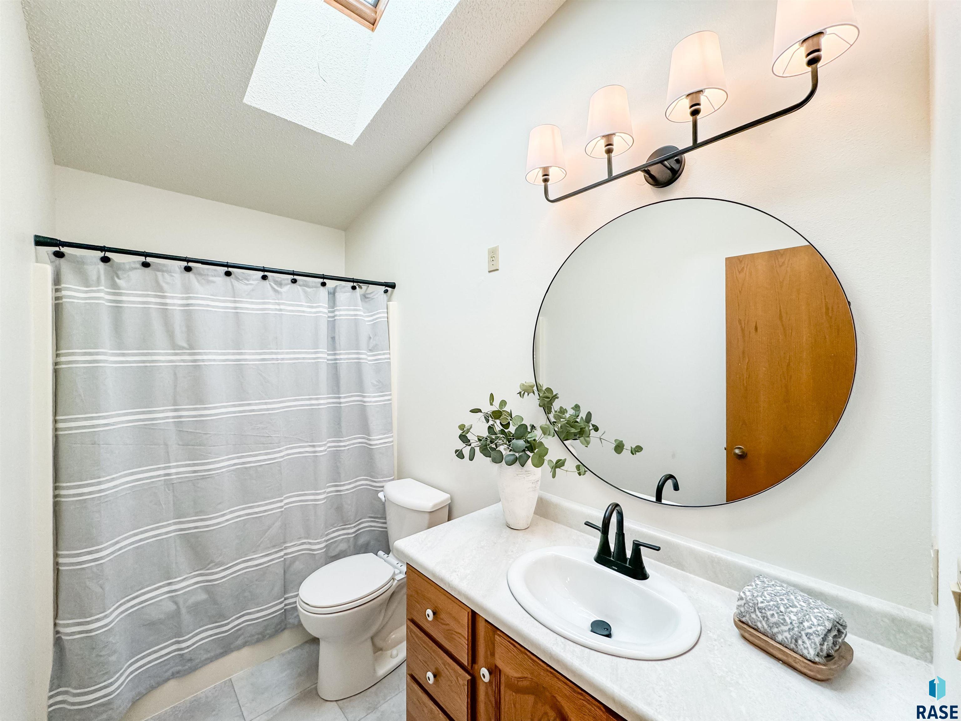 1200 S Sunny View Dr