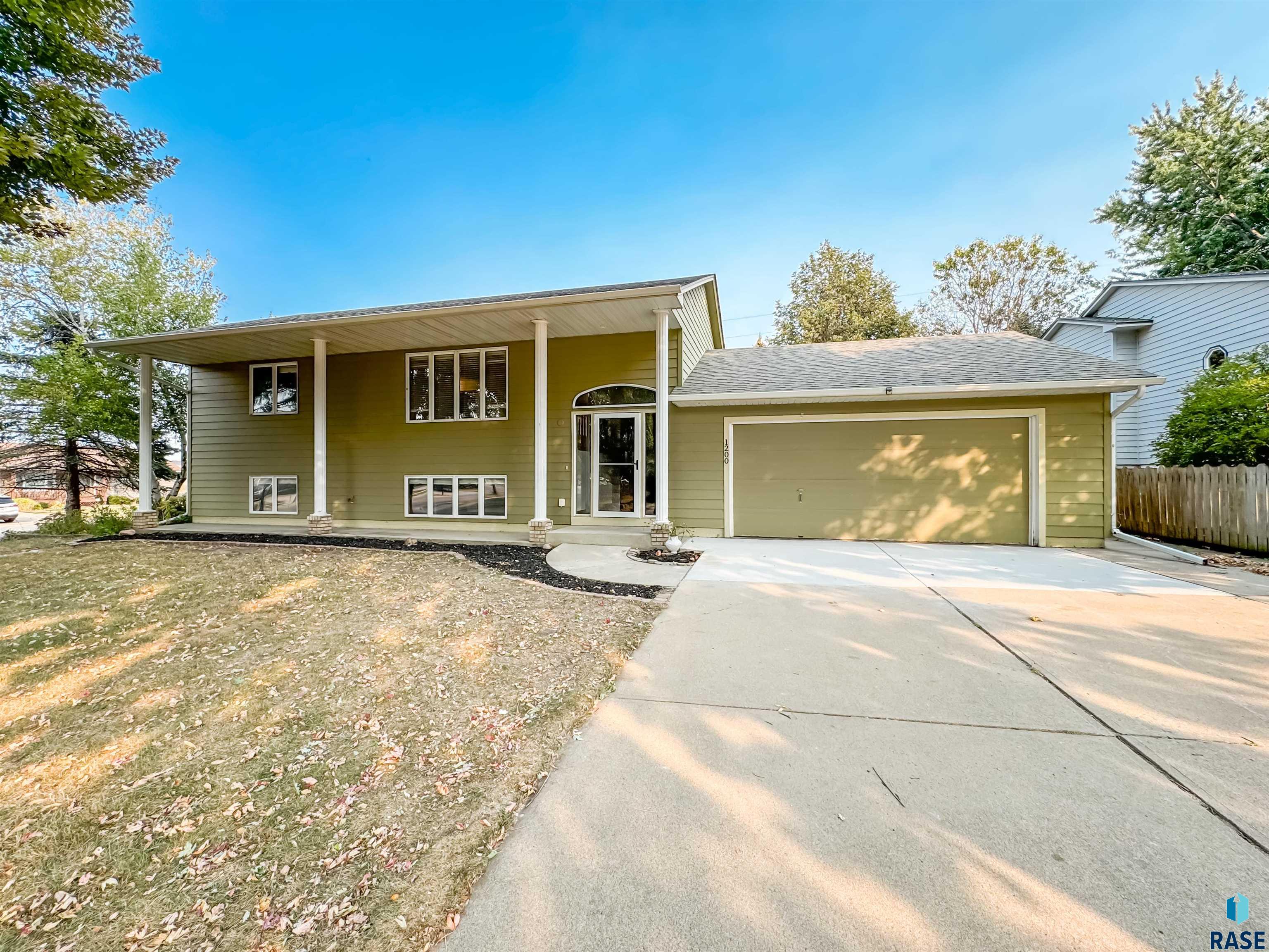 1200 S Sunny View Dr