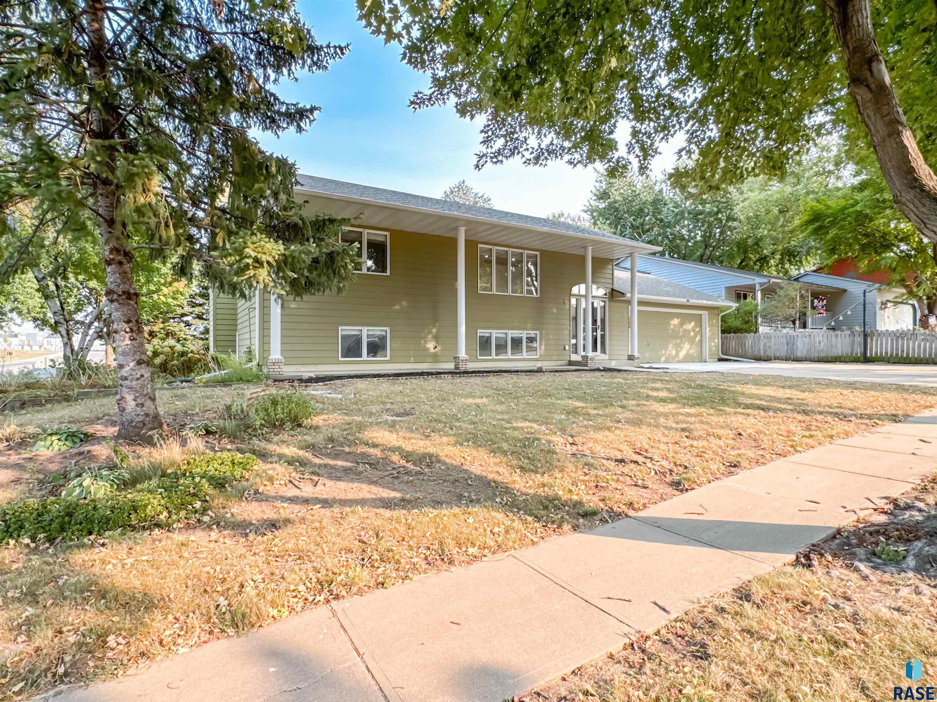 1200 S Sunny View Dr