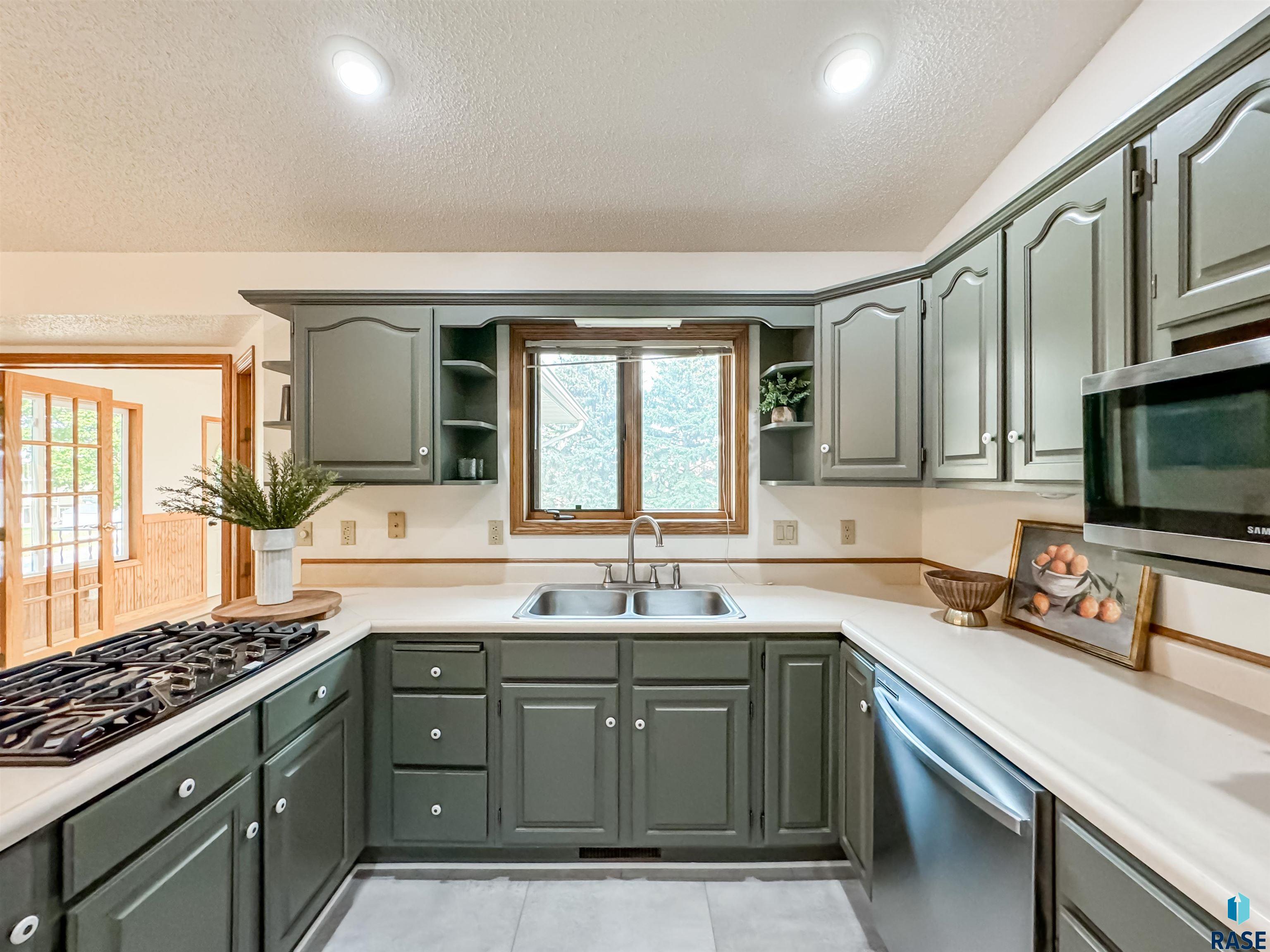 1200 S Sunny View Dr