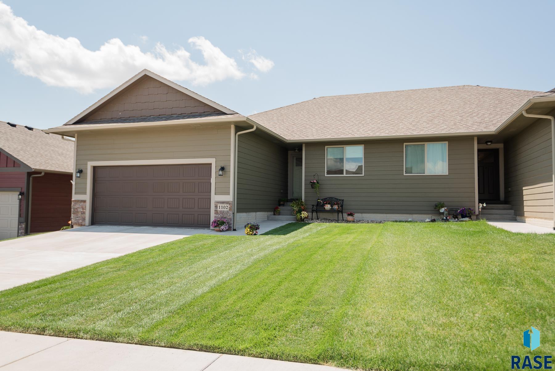 1102 N Brennan Ct