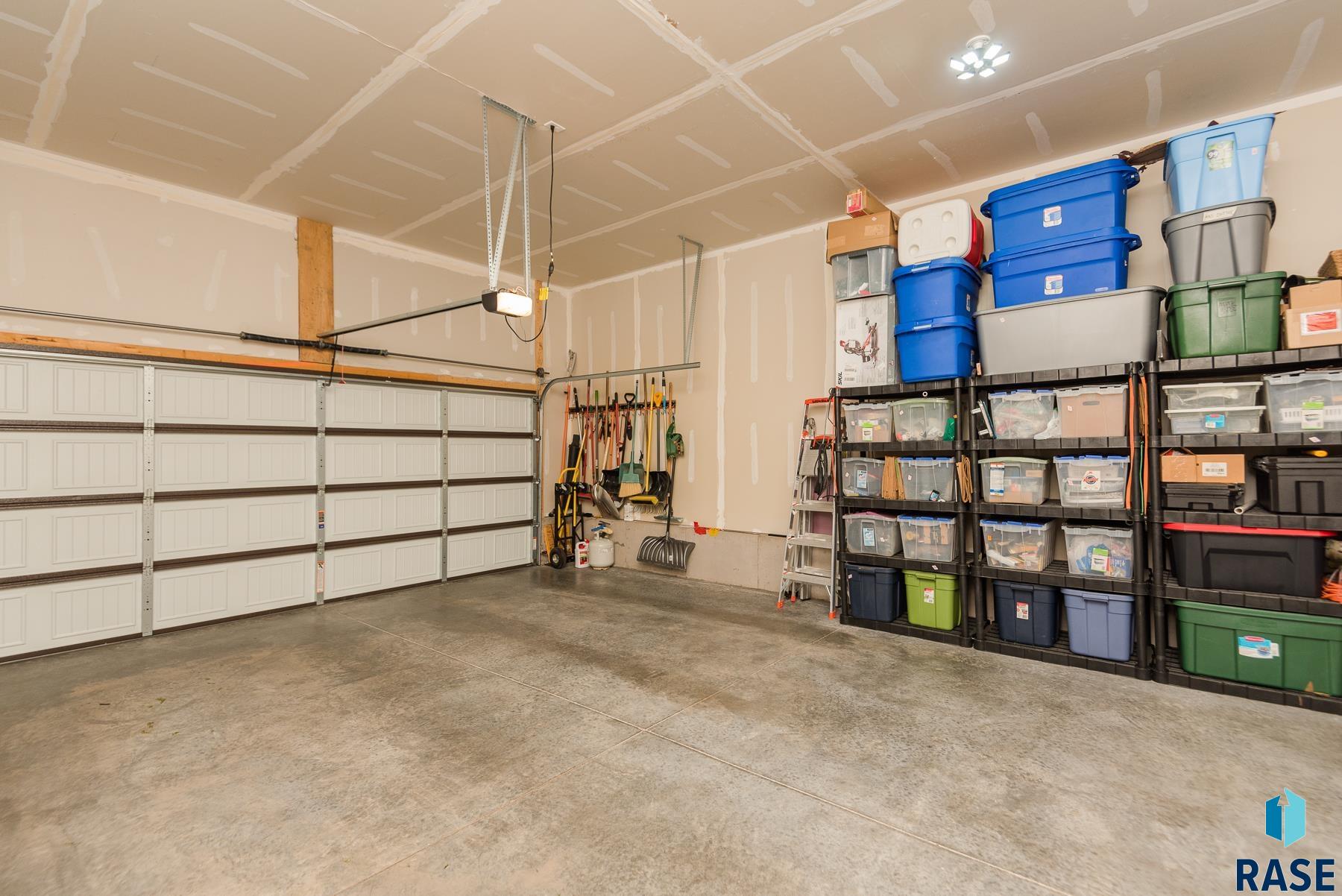 1102 N Brennan Ct