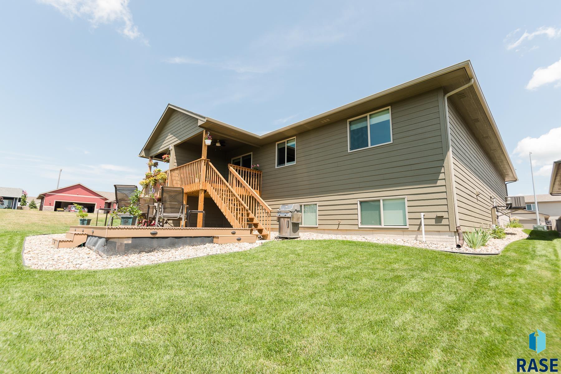 1102 N Brennan Ct