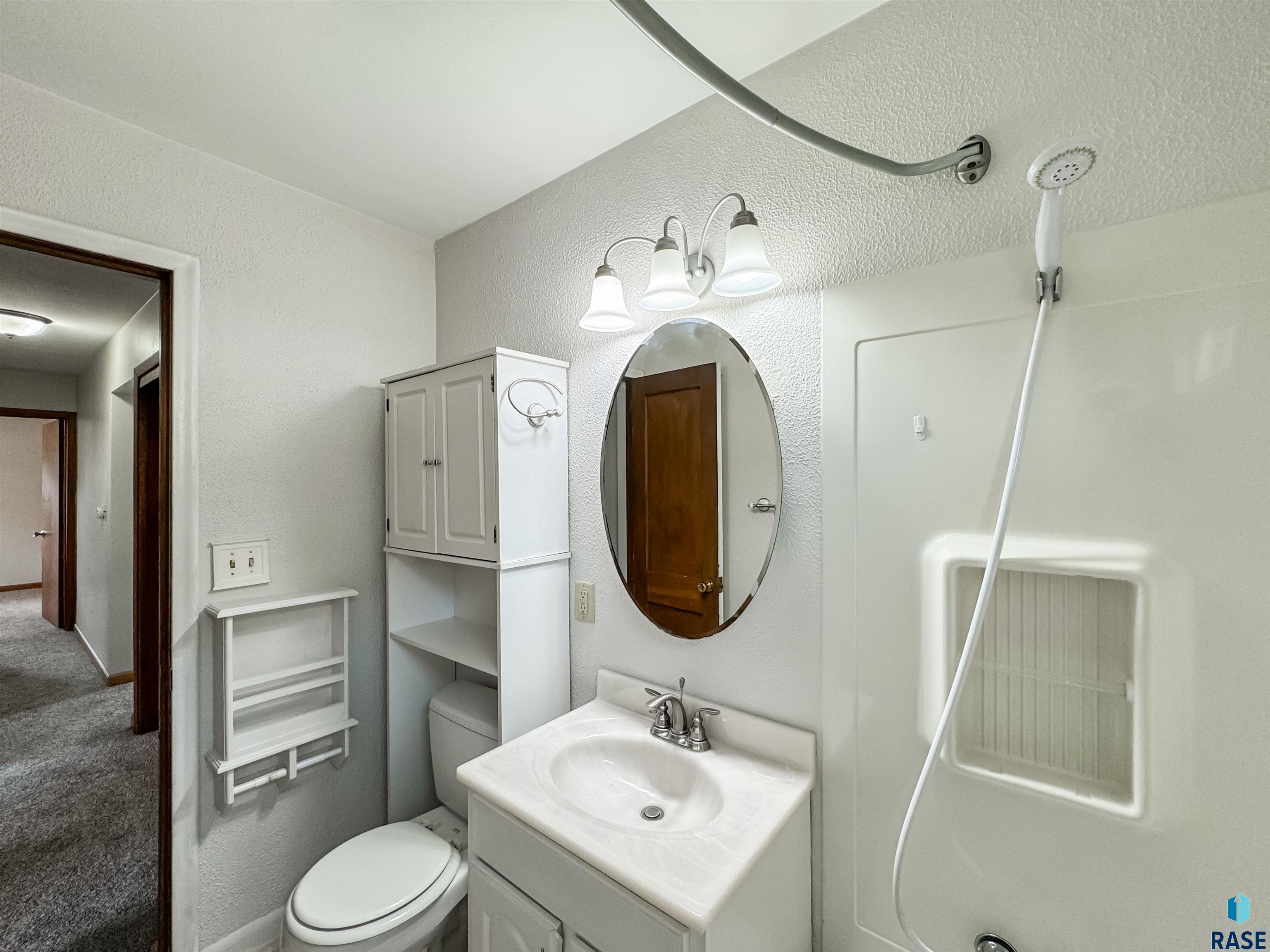 3020 E Claudette Dr
