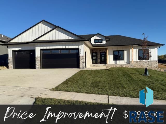 8316 E Sheridan Cir