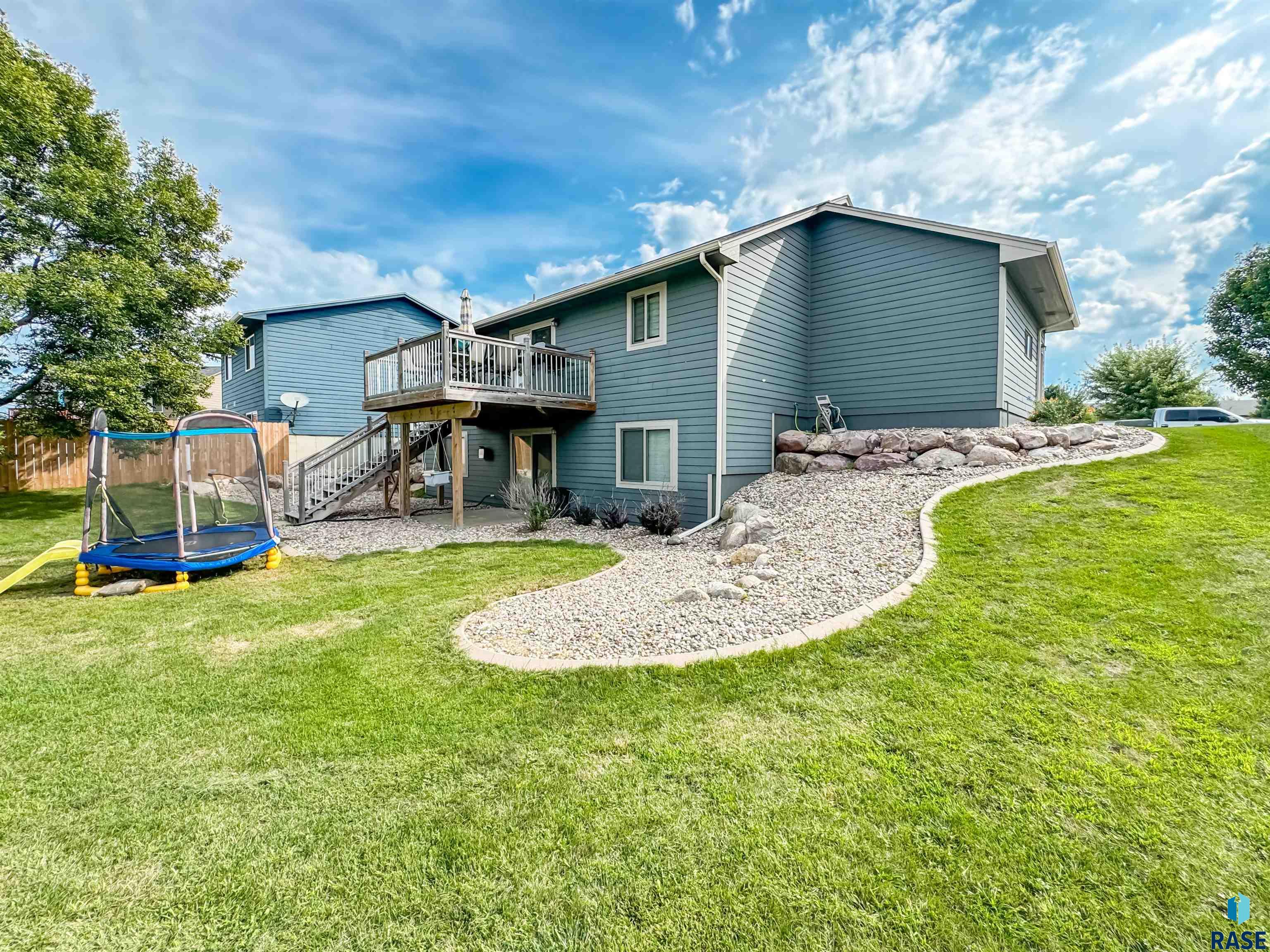 5901 N Gold Nugget Ave
