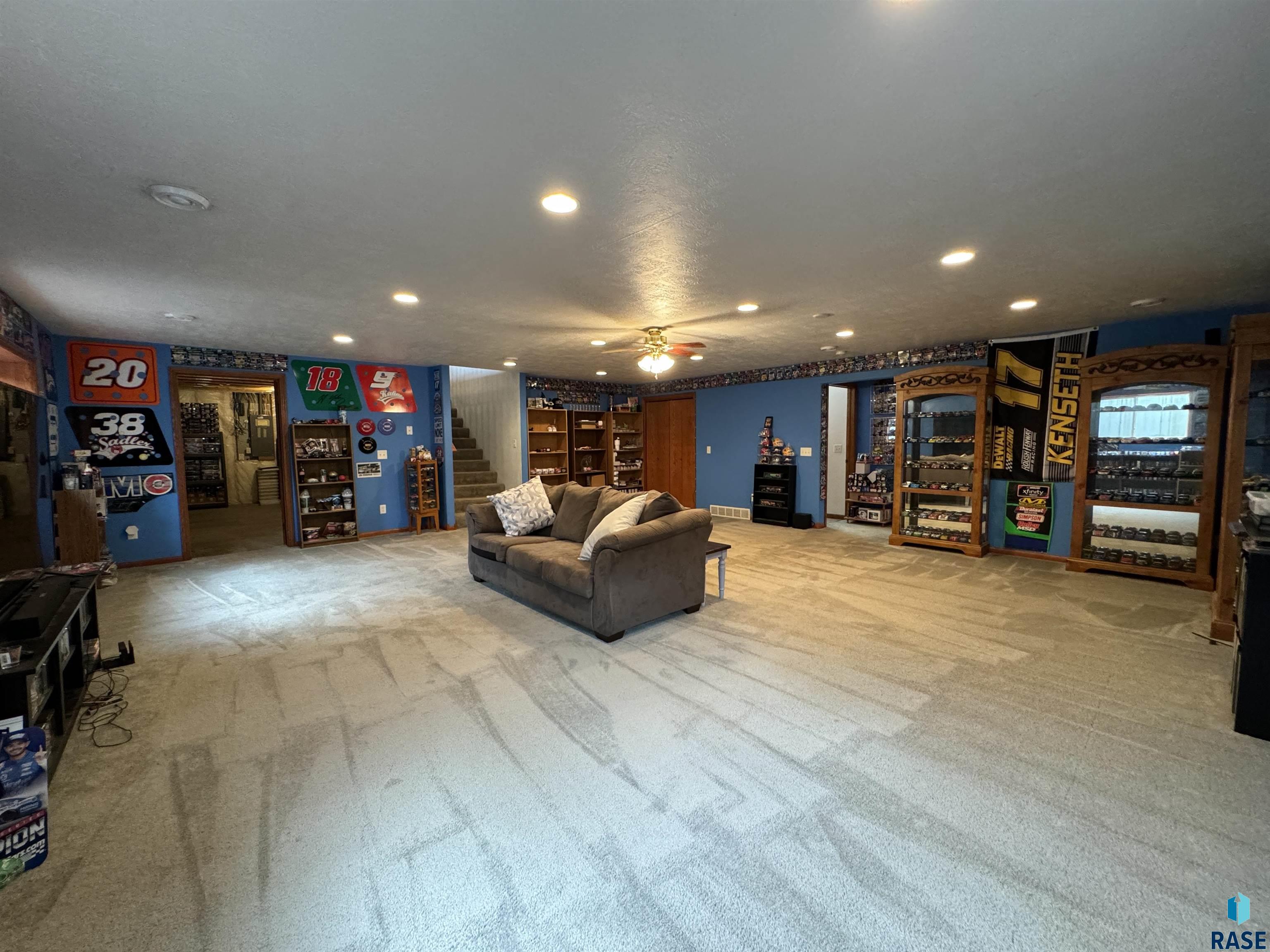 1120 N Mary Ave