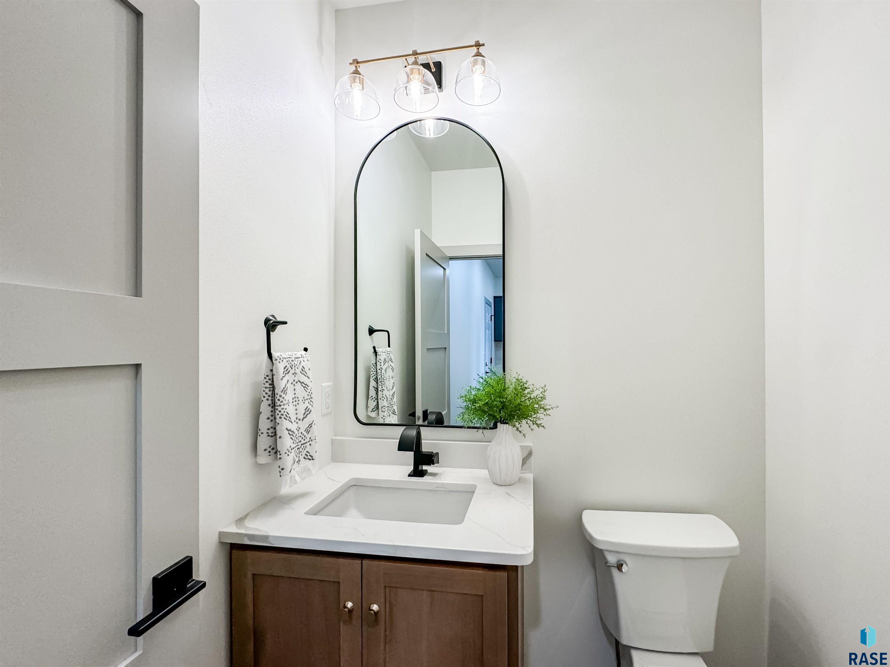 205 W Willow Trl