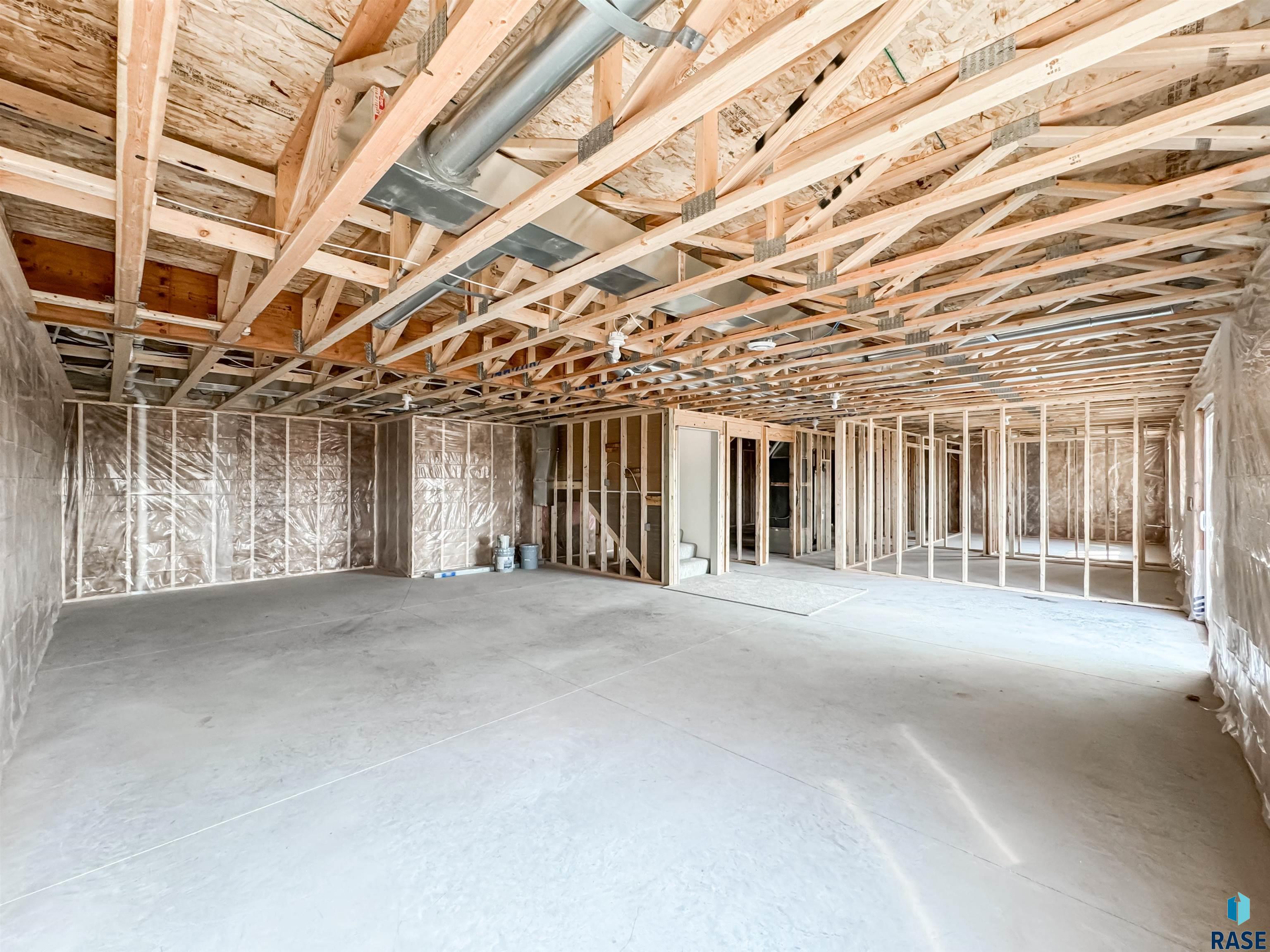 205 W Willow Trl
