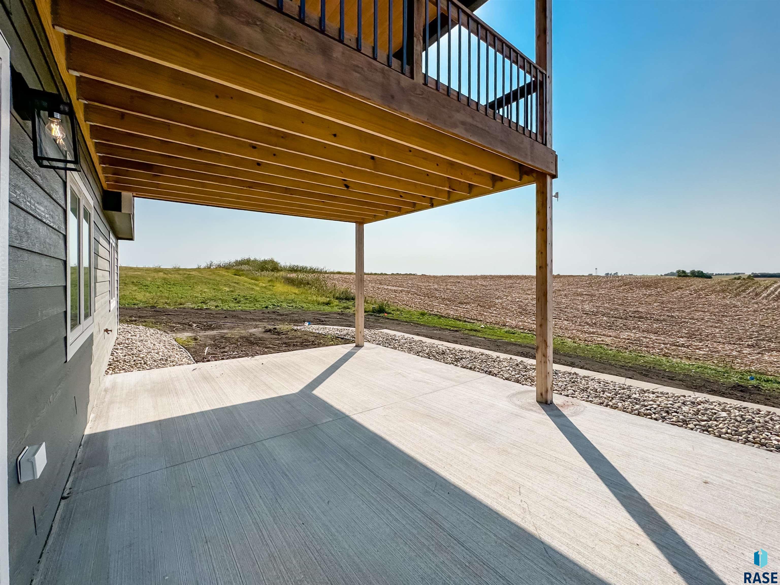 205 W Willow Trl
