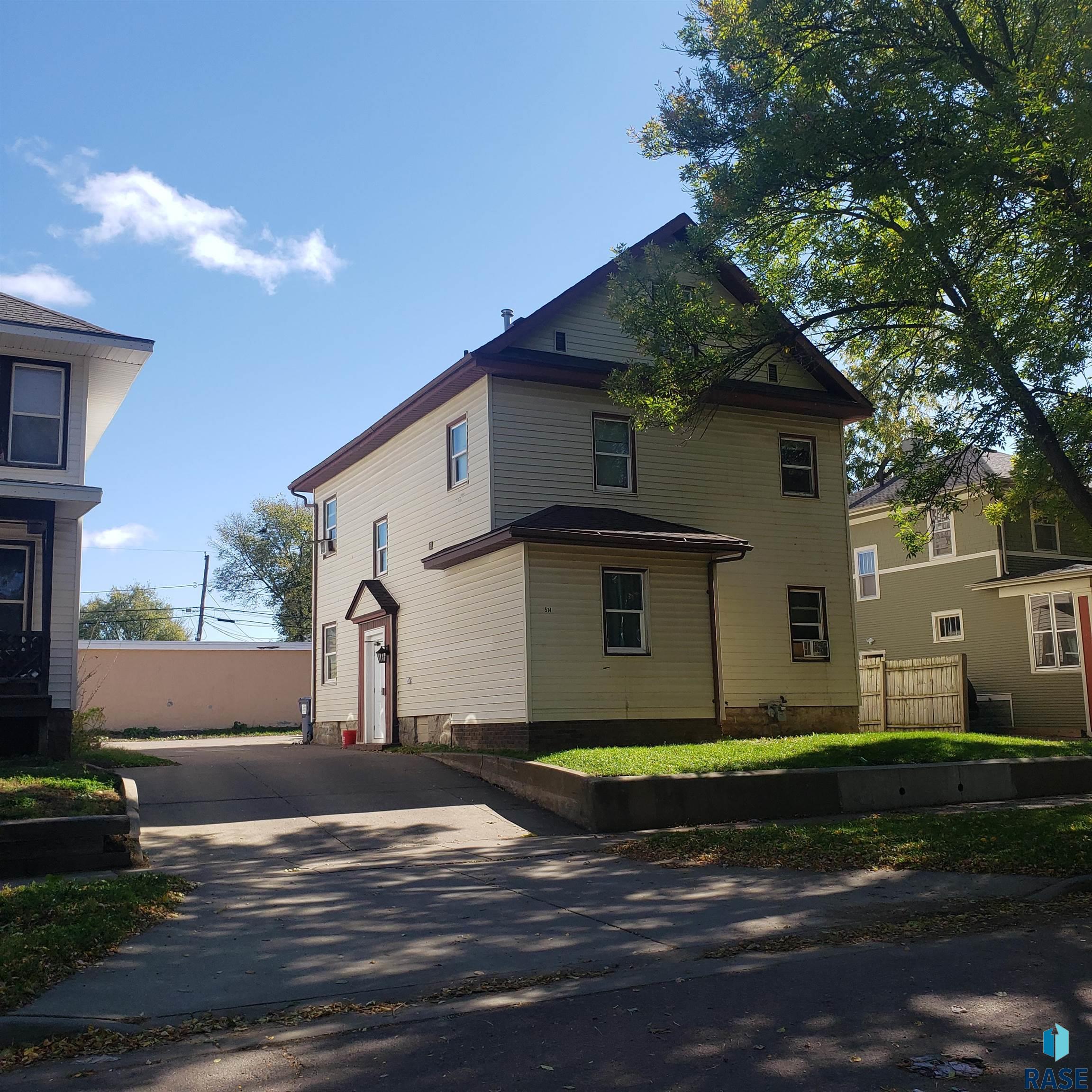514 S Summit Ave